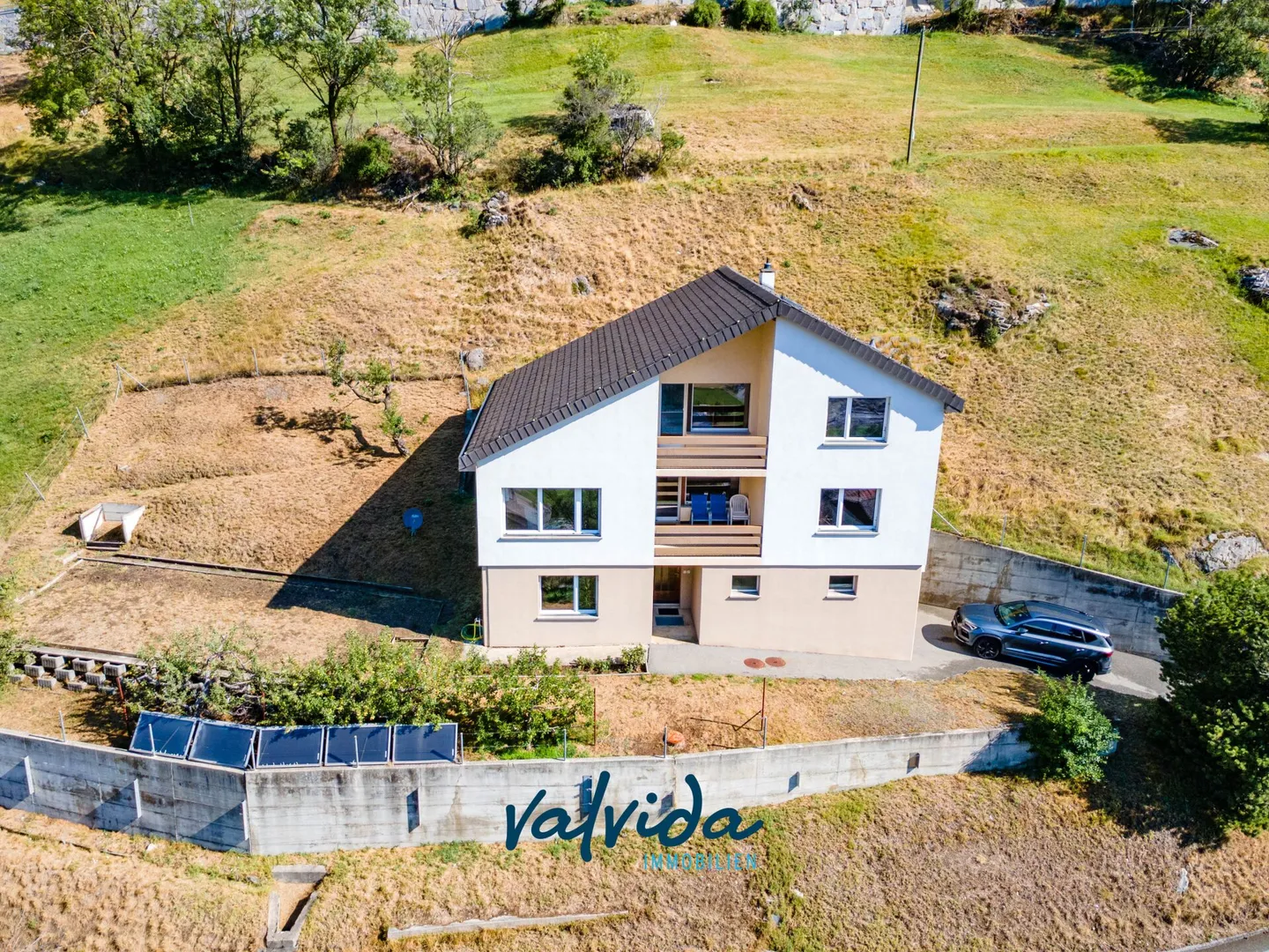 Sunny residential location with spectacular views - Single-family house in Hohtenn - Photo 1 of 18