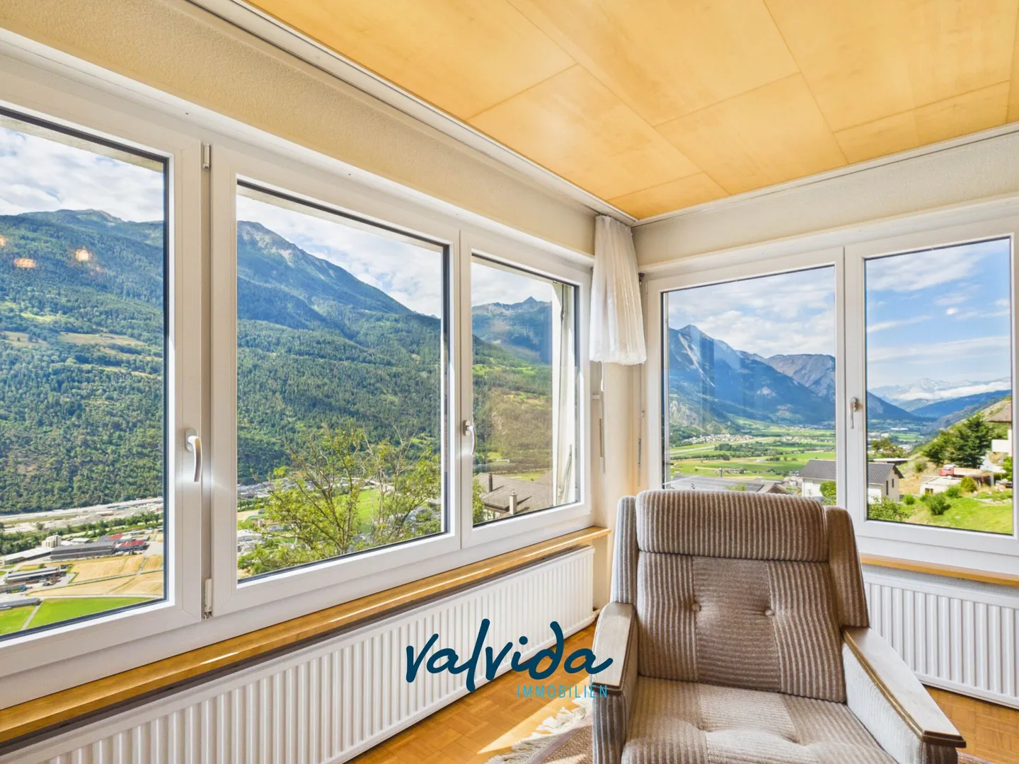 Sunny residential location with spectacular views - Single-family house in Hohtenn - Photo 2 of 18