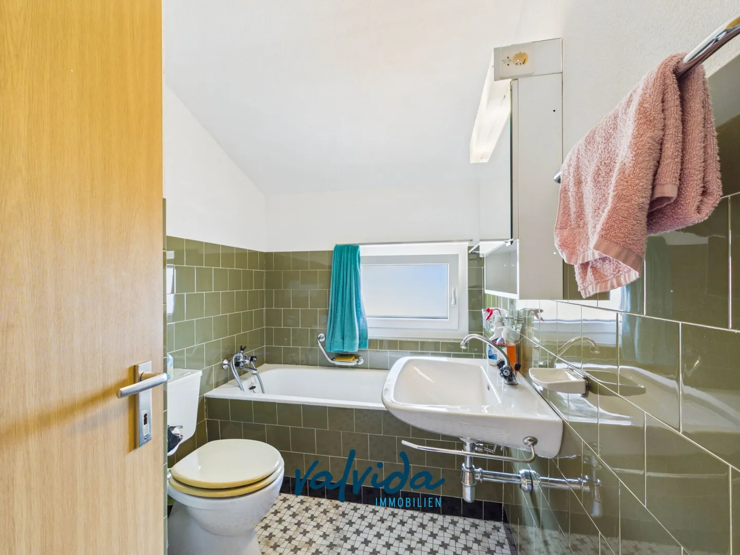 Sunny residential location with spectacular views - Single-family house in Hohtenn - Photo 12 of 18