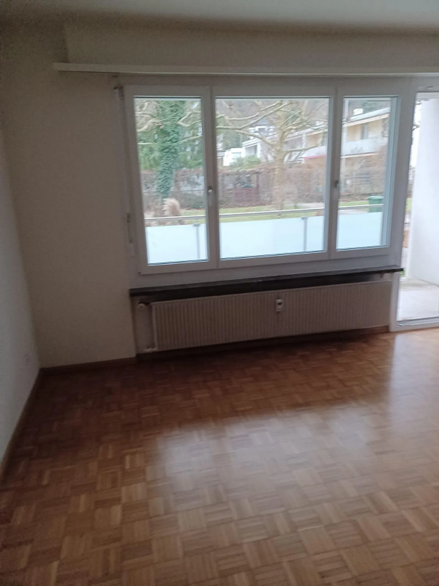 Appartement 3.5 pièces, 76m2, balcon, rez-de-chaussée, près du Mischelicenter Reinach BL - Photo 2 sur 10