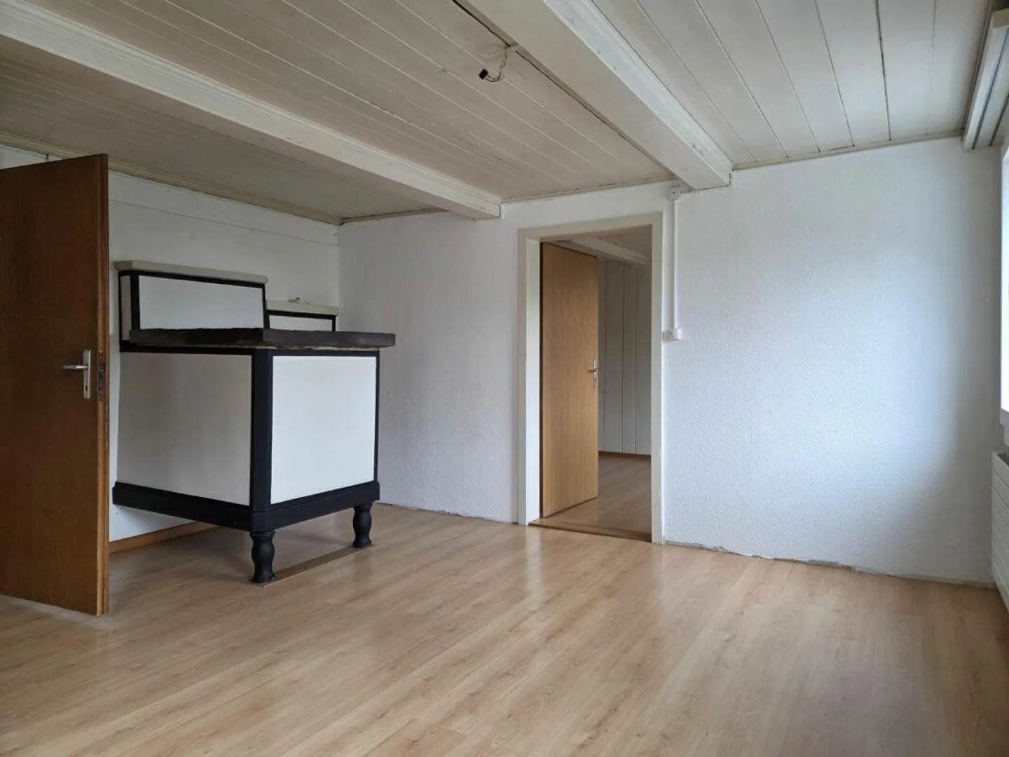 Maison individuelle spacieuse de 7 pièces à louer - Photo 3 sur 11