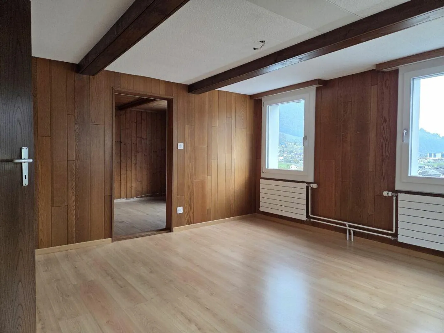 Maison individuelle spacieuse de 7 pièces à louer - Photo 4 sur 11