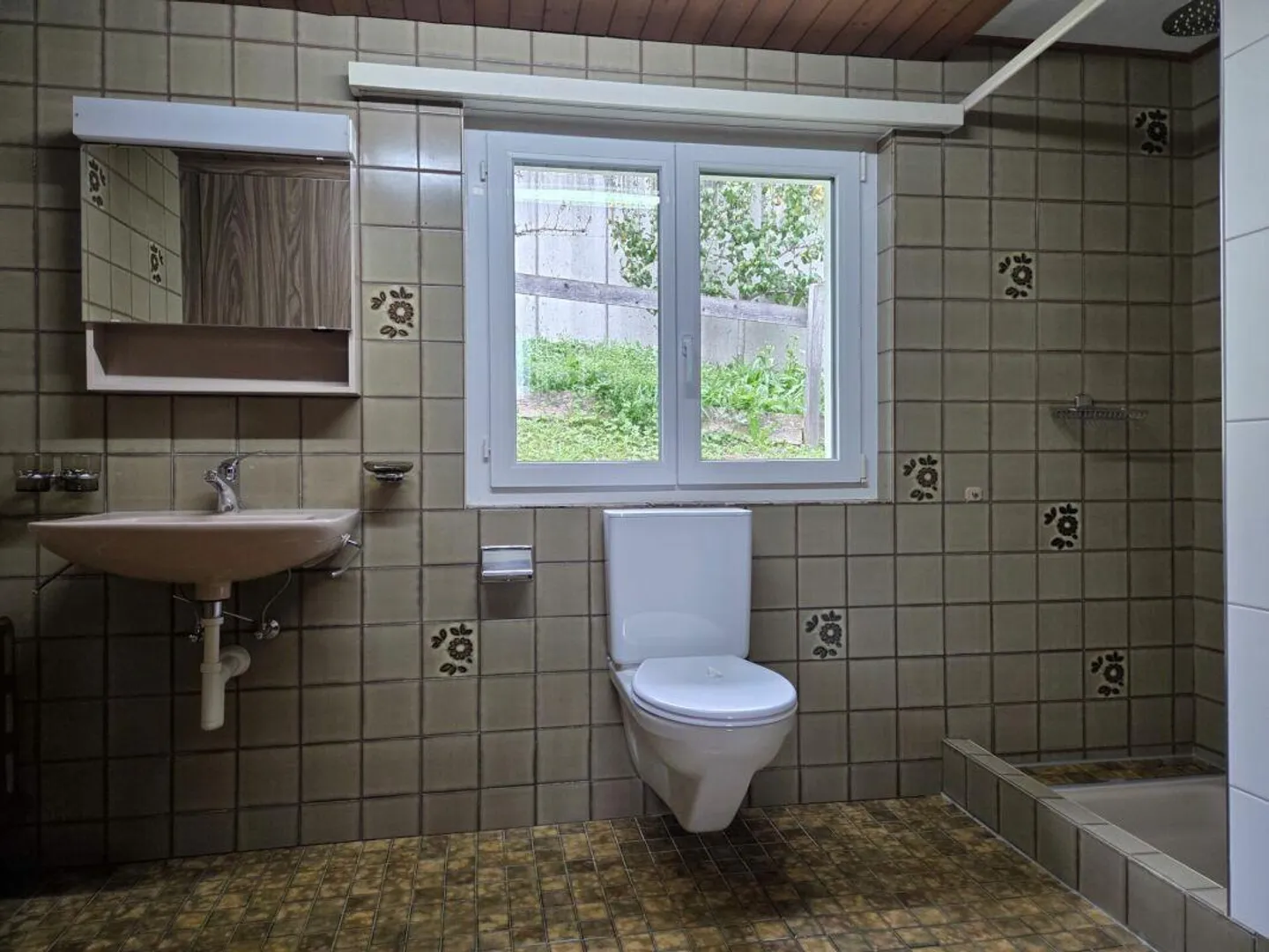 Maison individuelle spacieuse de 7 pièces à louer - Photo 9 sur 11