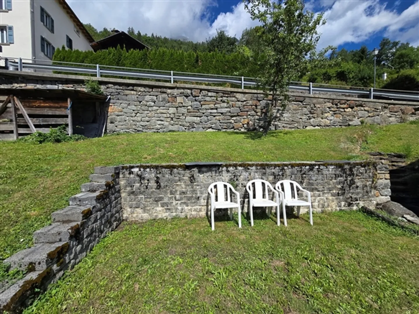 «Haus, Scheune, Scheune, Grundstück - Salvan - Großes Potenzial» - Foto 5 von 13