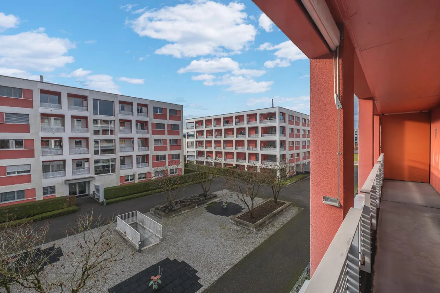 Emplacement résidentiel central - Photo 8 sur 9