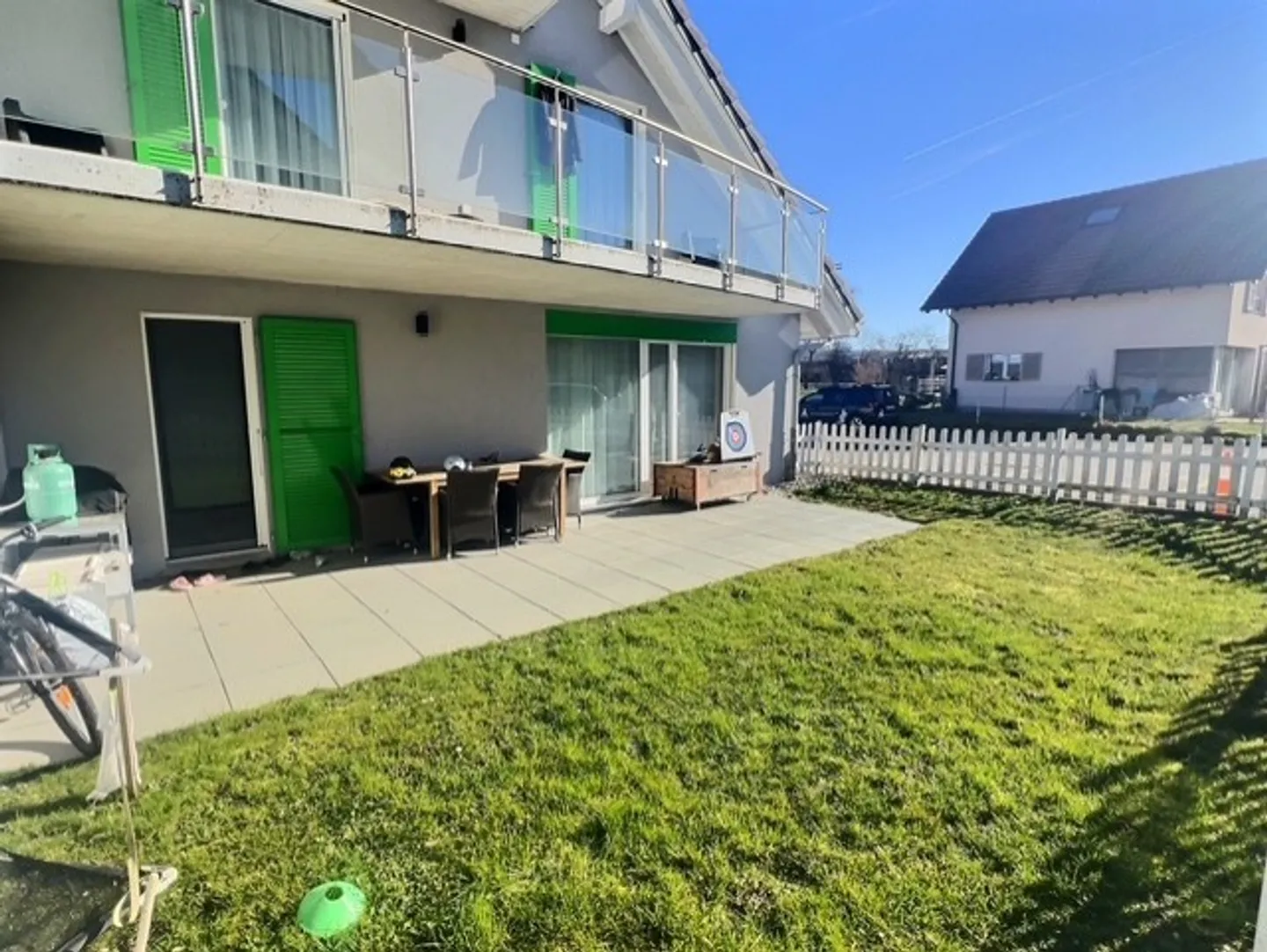 Appartamento di 4,5 stanze al piano giardino con giardino privato - luminoso - vicino a Losanna - Foto 1 di 4