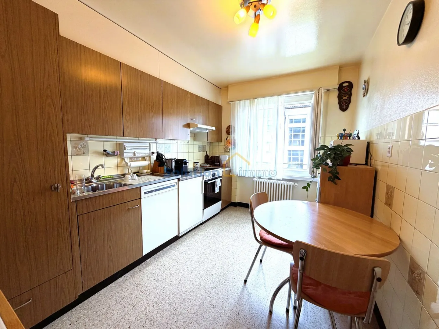Bell'appartamento di 3,5 locali, balcone, ascensore - Foto 7 di 11