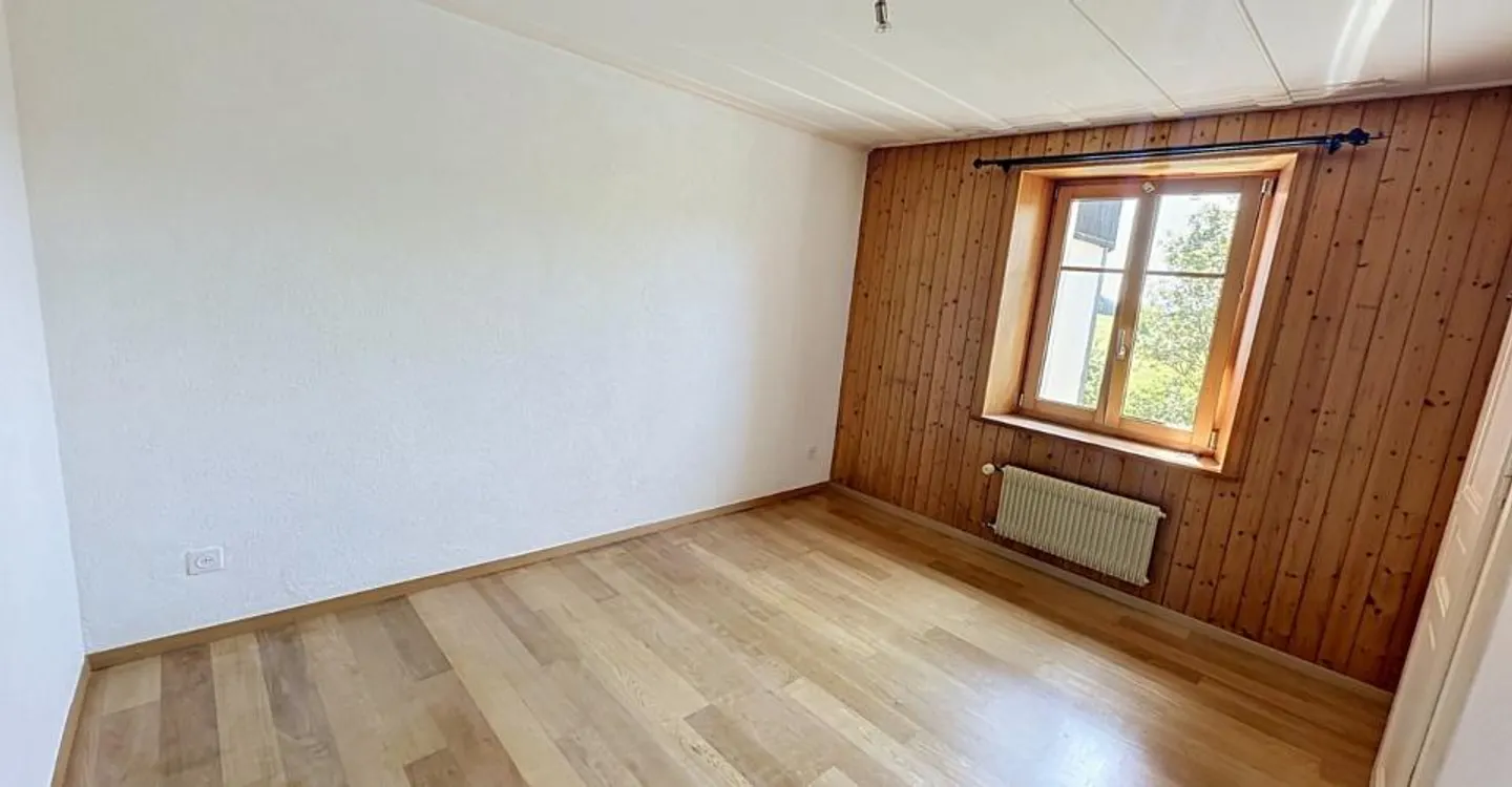 Appartamento Familiare Spazioso con Giardino - Foto 6 di 7