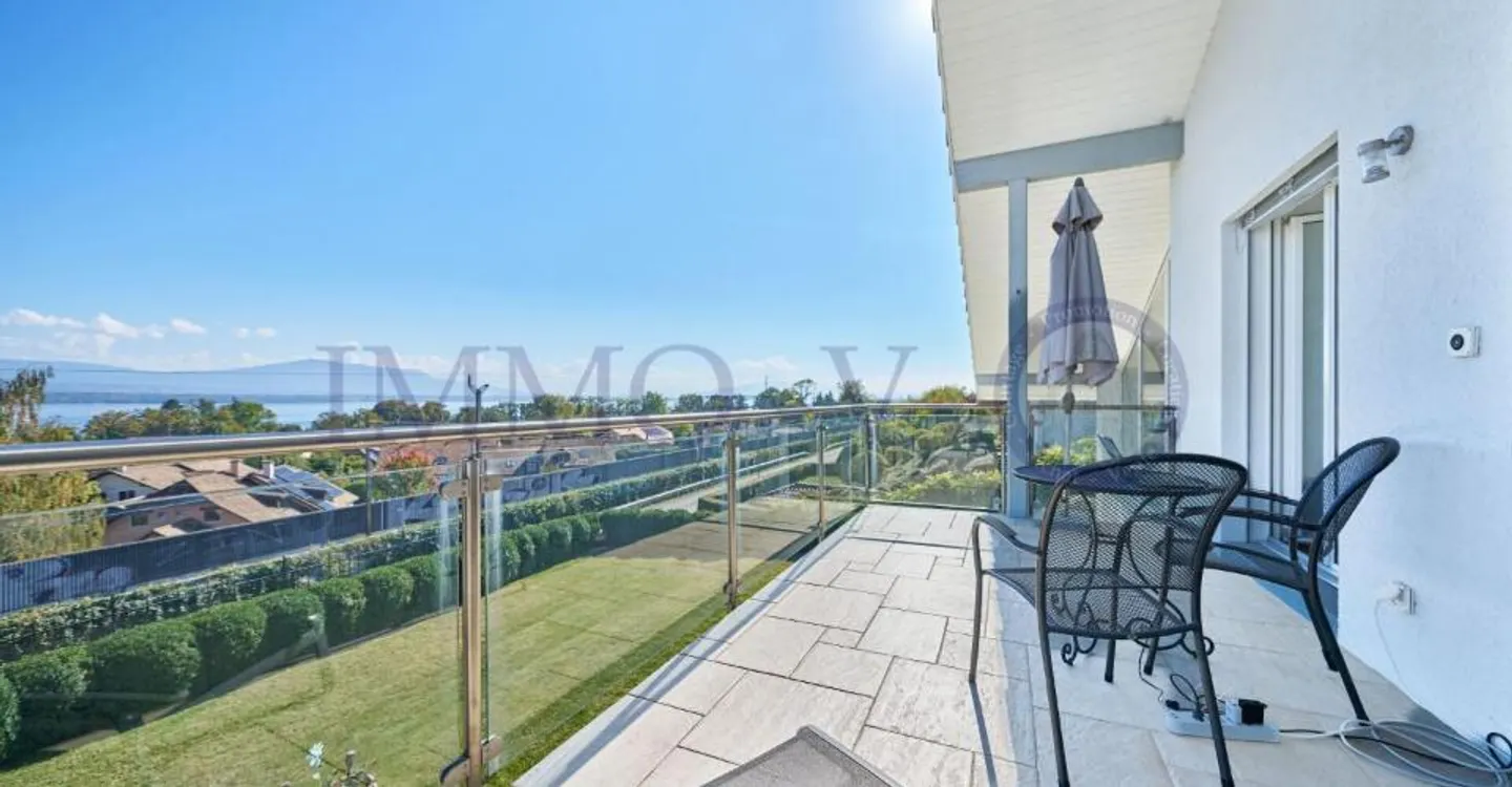 LUXUS MIT GROSSEN GARTEN UND SEEBLICK - Foto 8 von 11