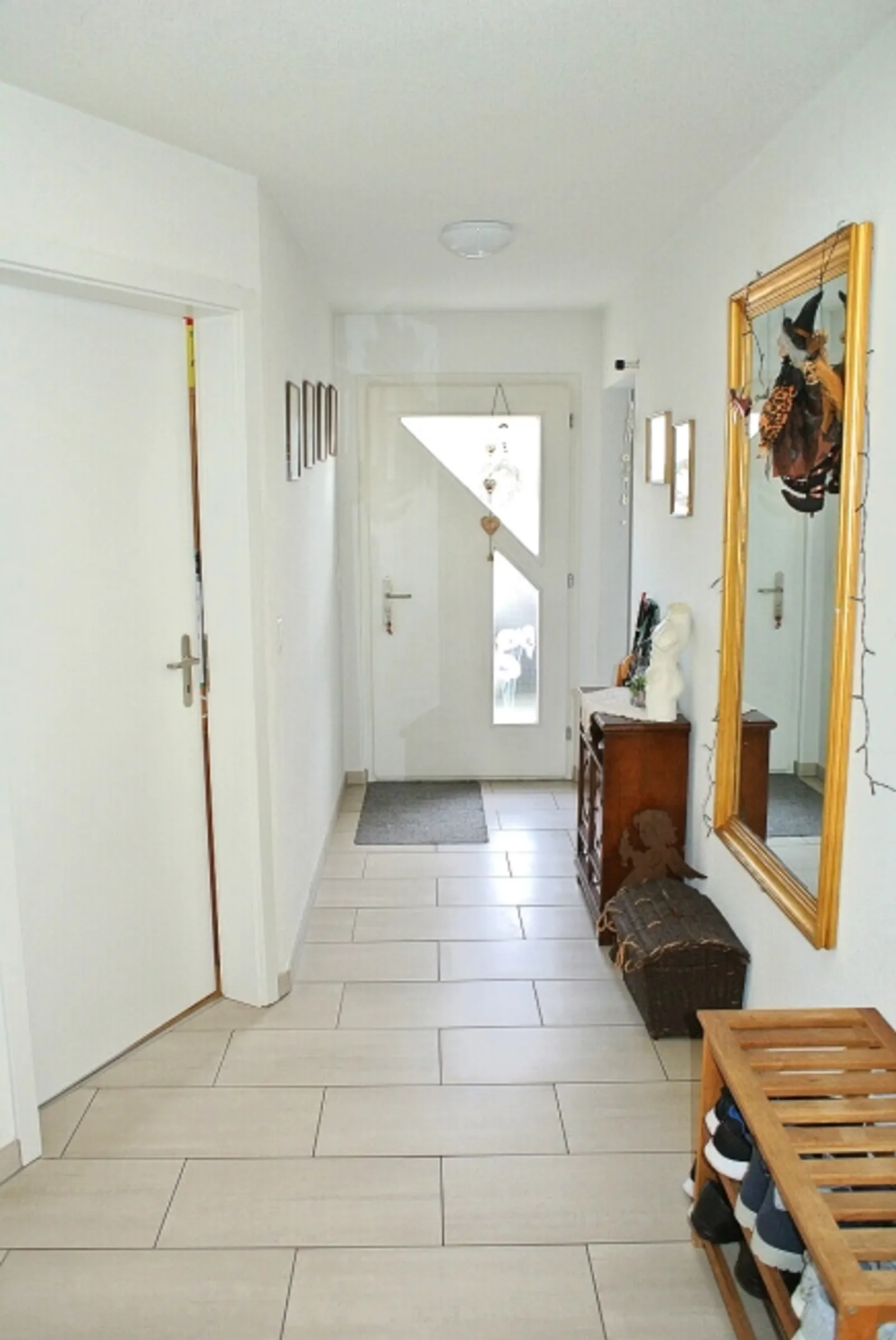 «Wohnen mit Lebensqualität Modernes EFH mit gepflegtem Garten» - Foto 6 di 13