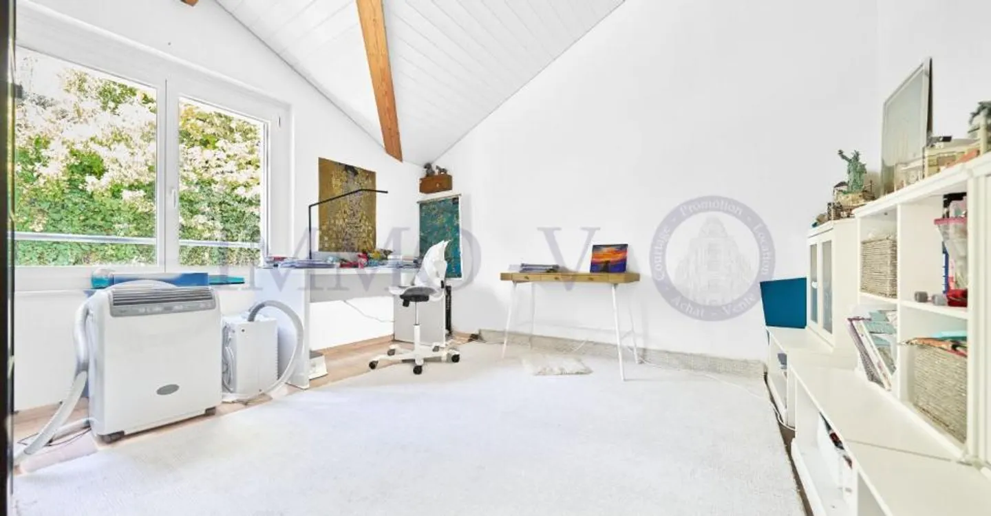 LUXUS MIT GROSSEN GARTEN UND SEEBLICK - Foto 10 von 11