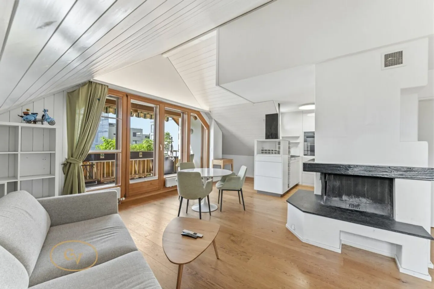 Sunny maisonette apartment with charm in the heart of Sins - Photo 9 of 33
