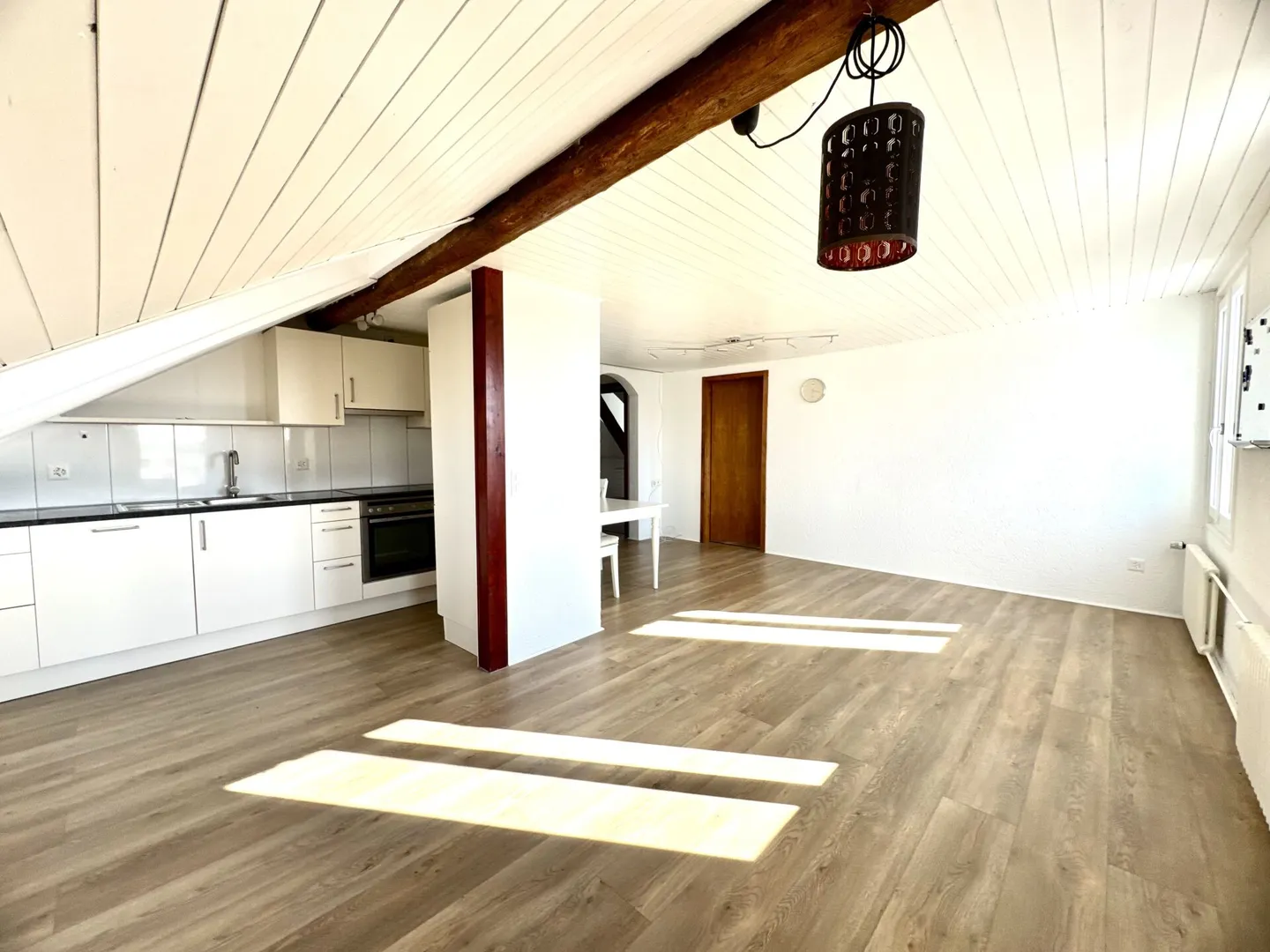 Appartamento mansardato di 3,5 stanze - Foto 1 di 14