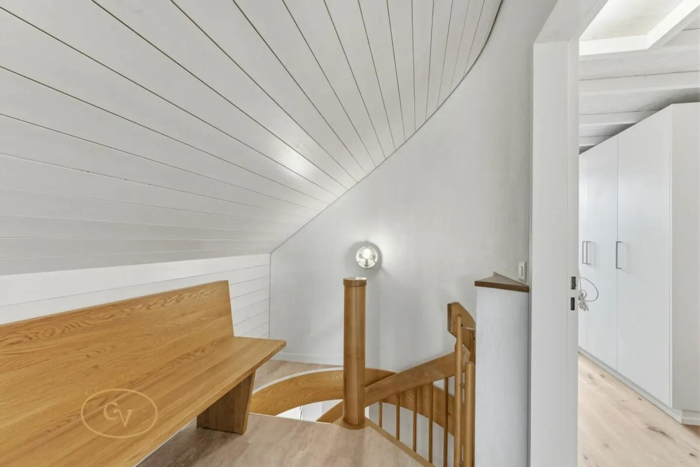 Sunny maisonette apartment with charm in the heart of Sins - Photo 18 of 33
