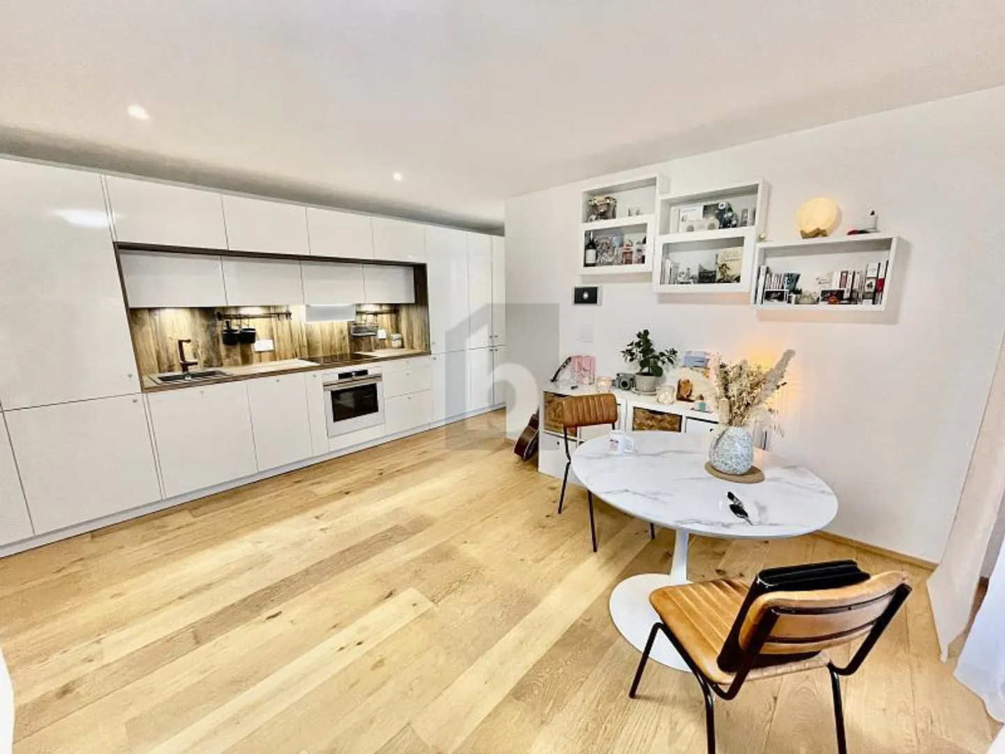 MAGNIFIK, GERÄUMIG UND HELL - Foto 3 von 6