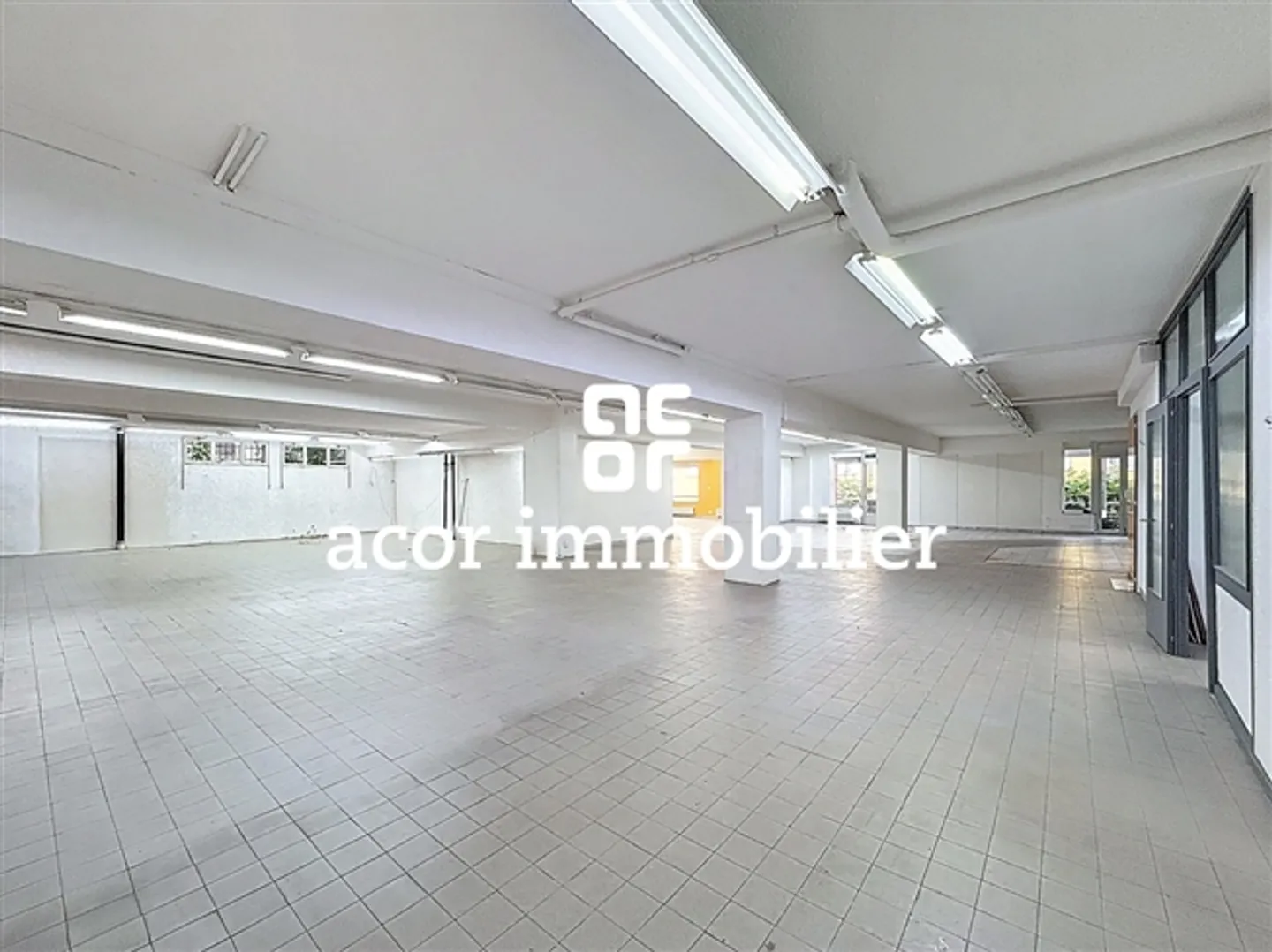 Espace commercial avec bonne visibilité au nord de Sion - Photo 2 sur 3