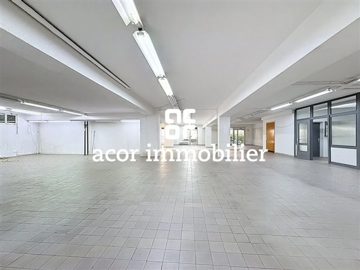 Espace commercial avec bonne visibilité au nord de Sion - Photo 3 sur 3