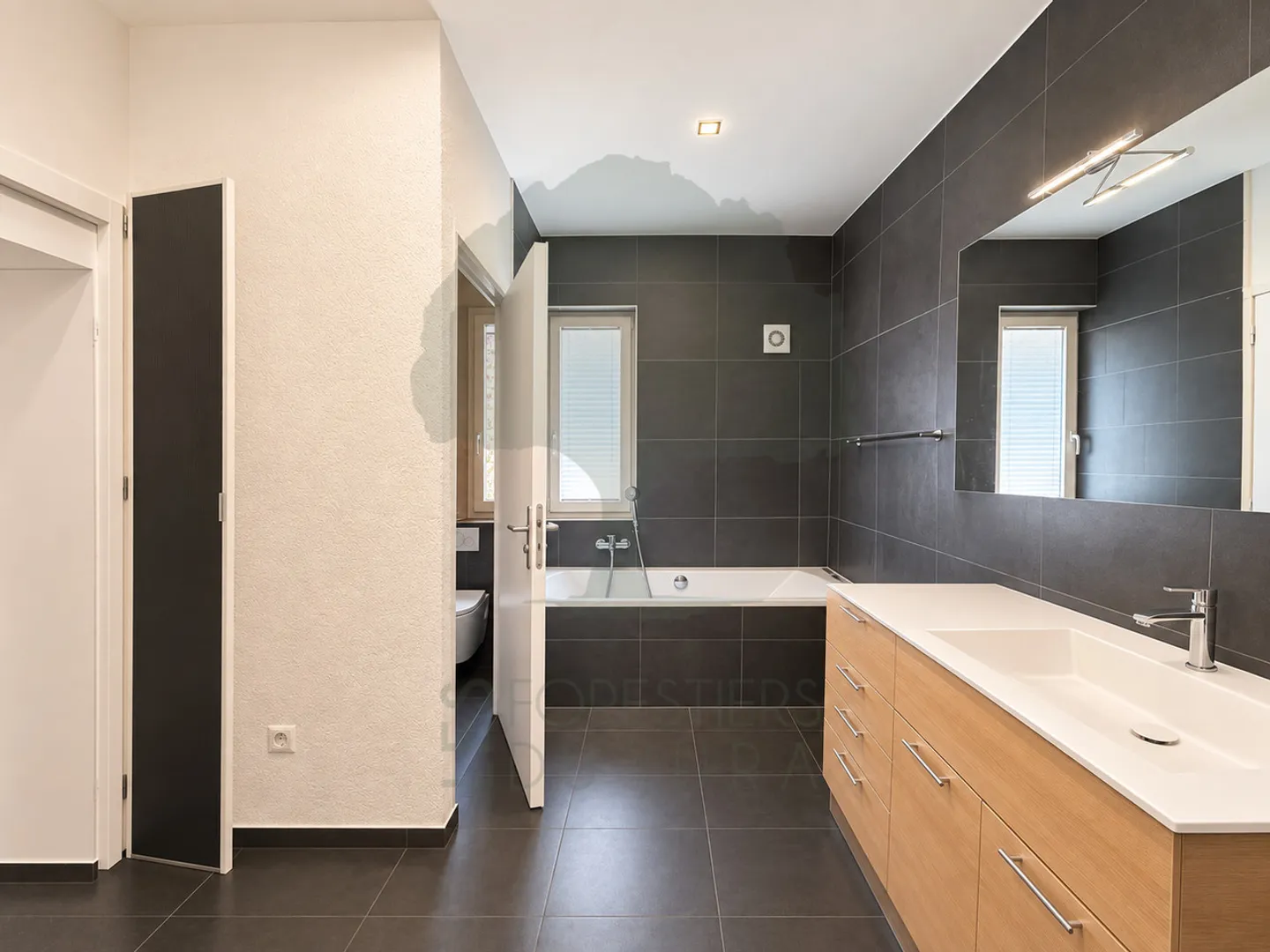 Appartement de caractère 4,5 pièces - Photo 6 sur 8