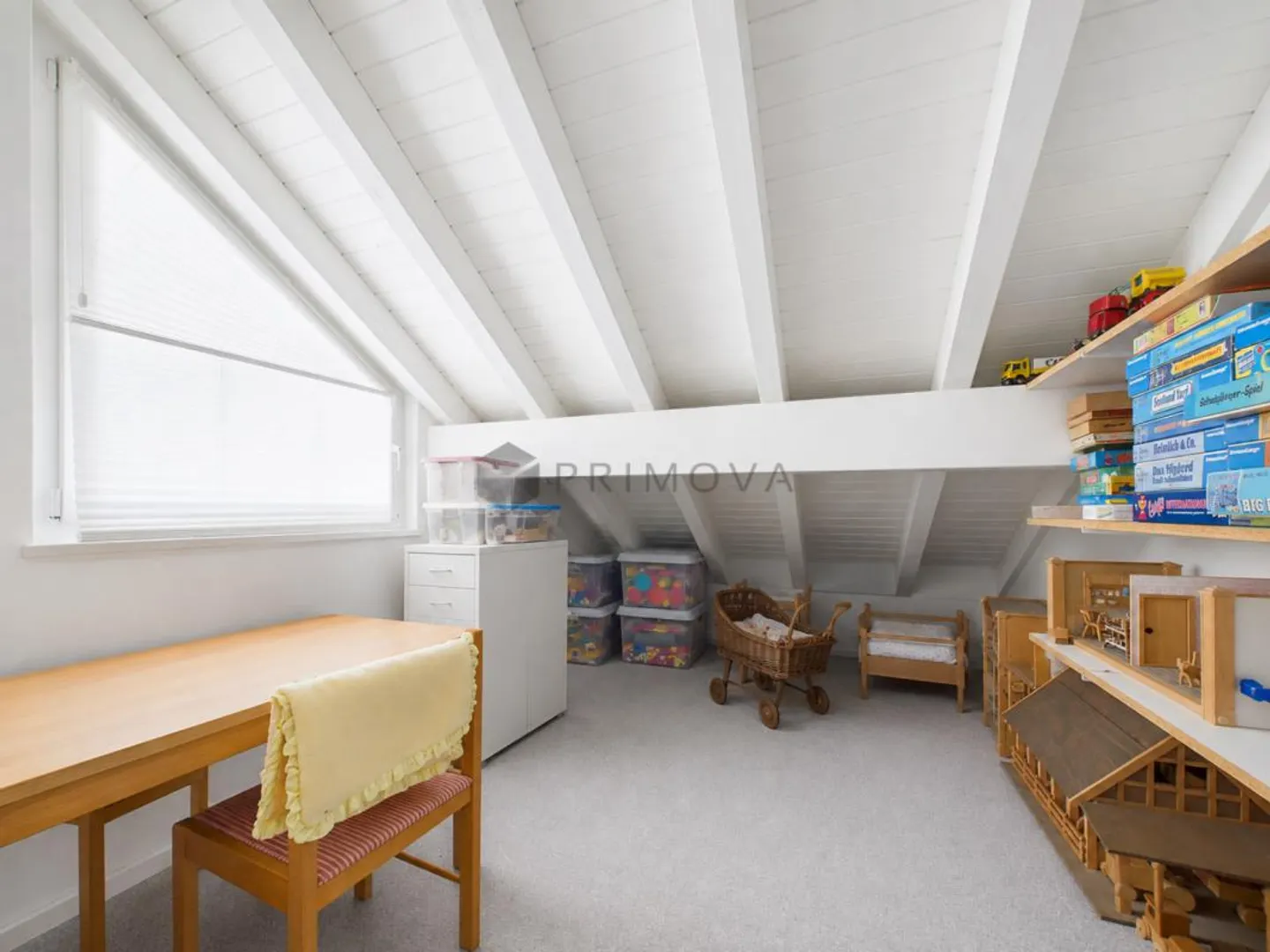 High-quality semi-detached house with unobstructed southwest location - Photo 8 of 17