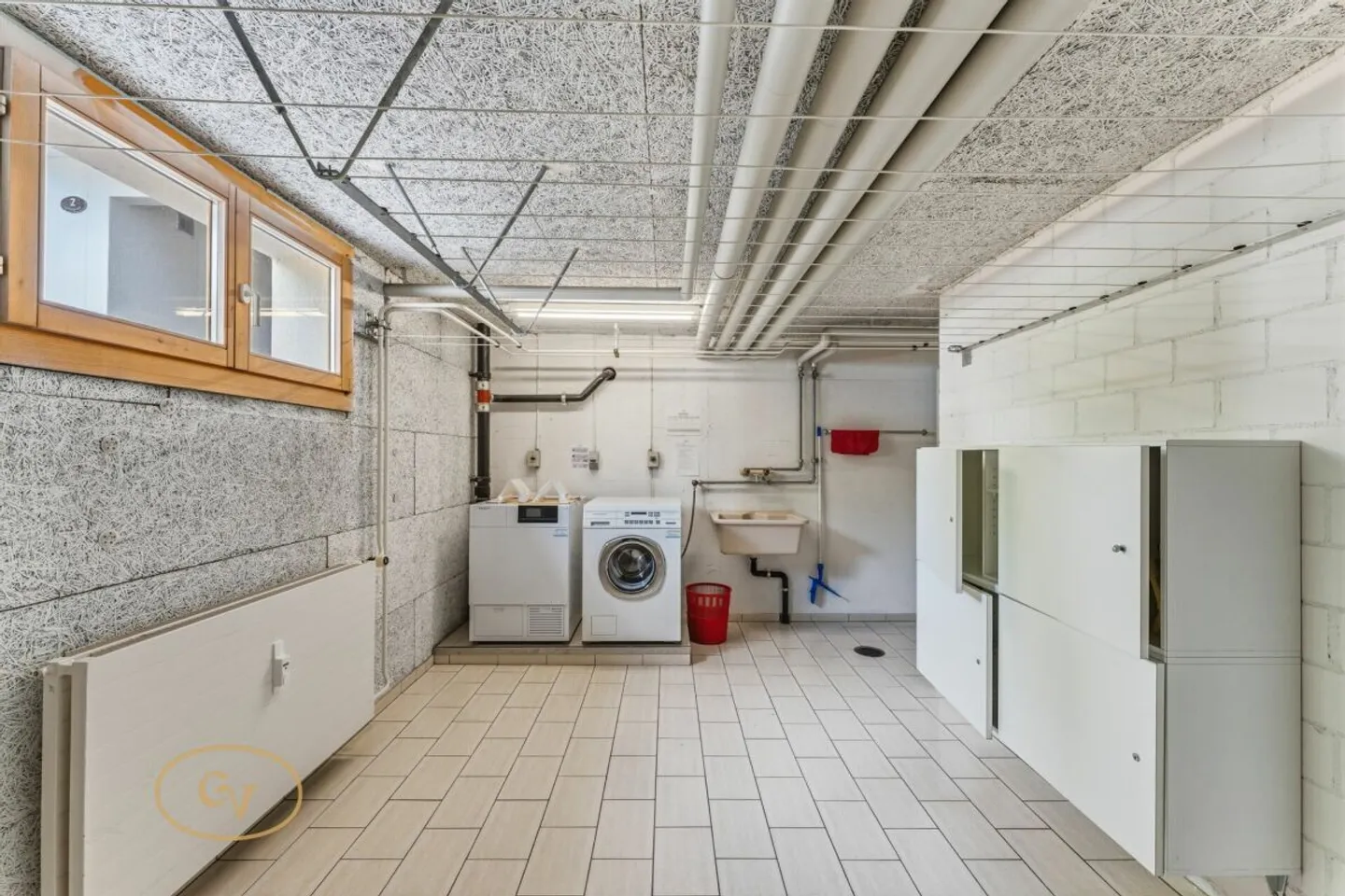 Sunny maisonette apartment with charm in the heart of Sins - Photo 27 of 33