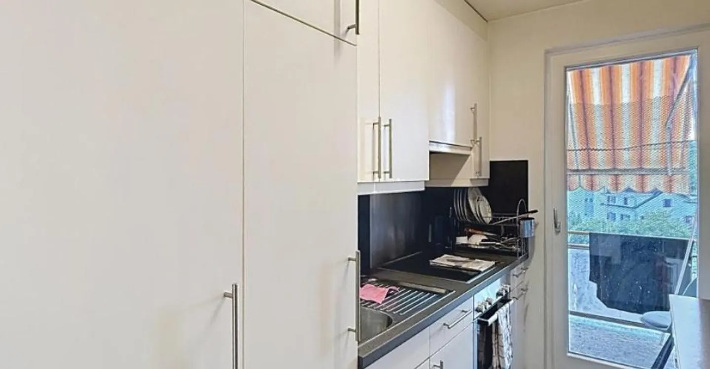 Beautiful 2.5-room apartment on the 4th floor - Photo 2 of 3