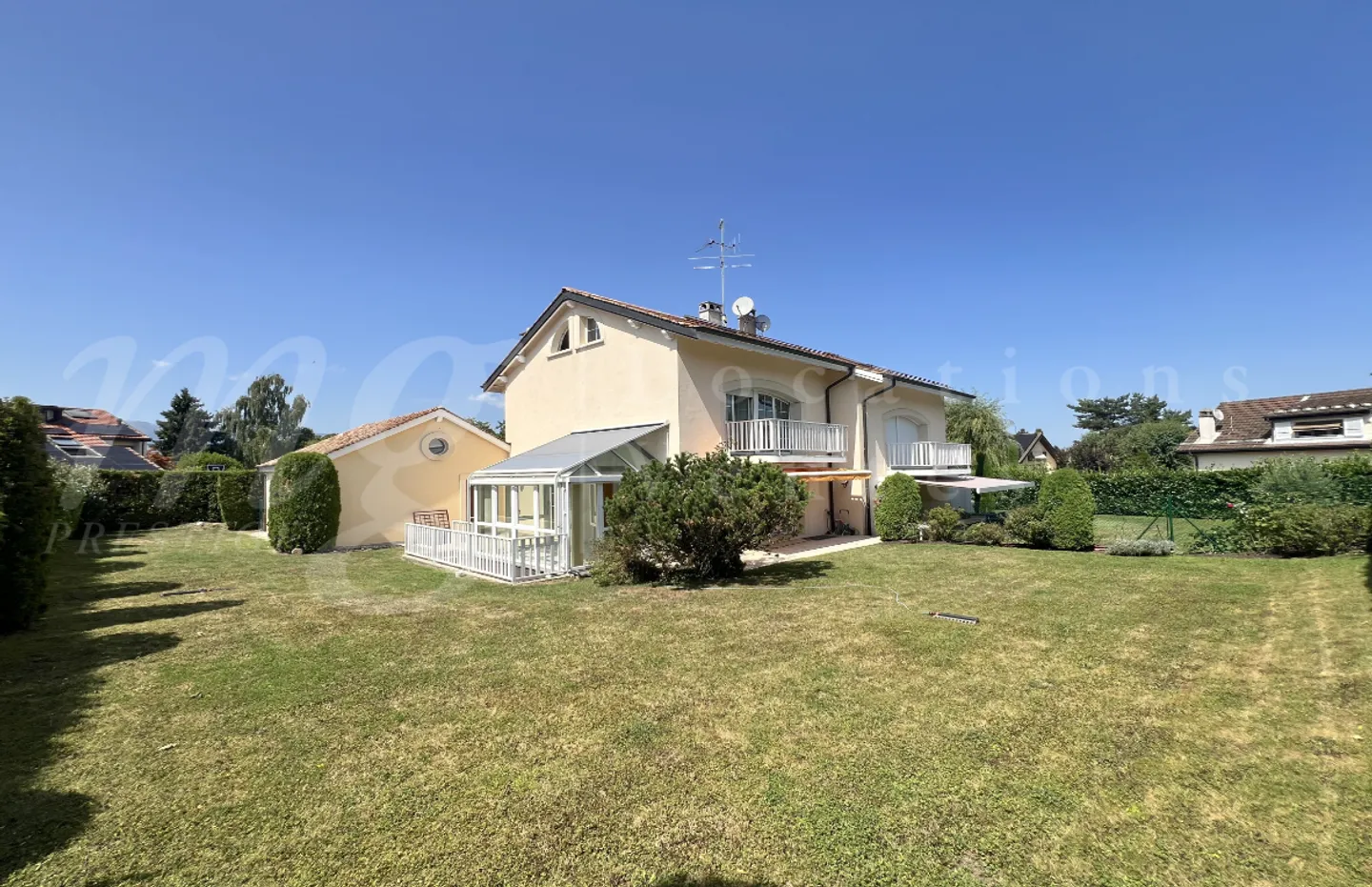 STUPENDA CASA MODERNA CON VERANDA - GIARDINO DI circa 600 m2 - Foto 2 di 13