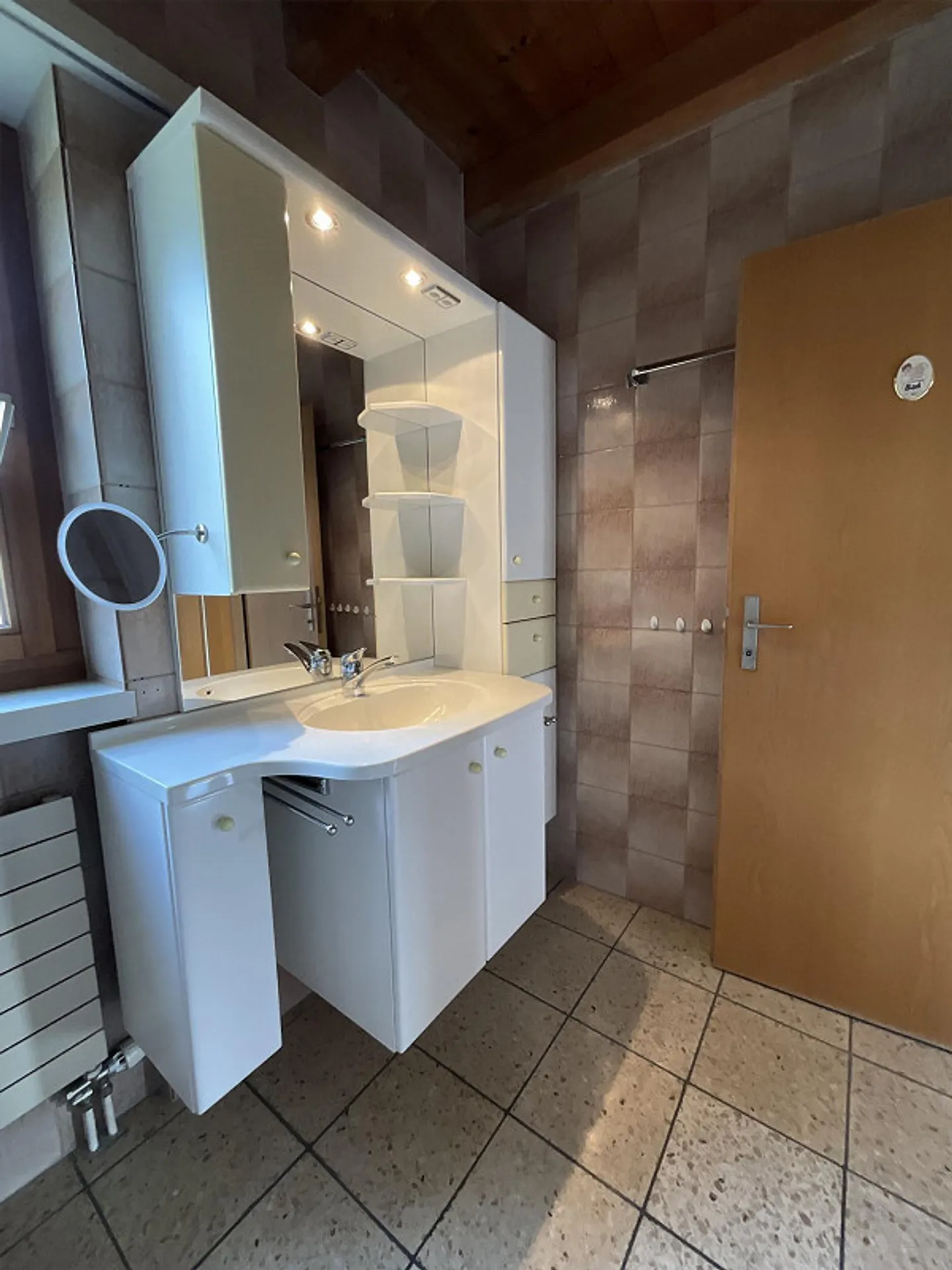 Paradis familial ensoleillé avec appartement - Photo 7 sur 11