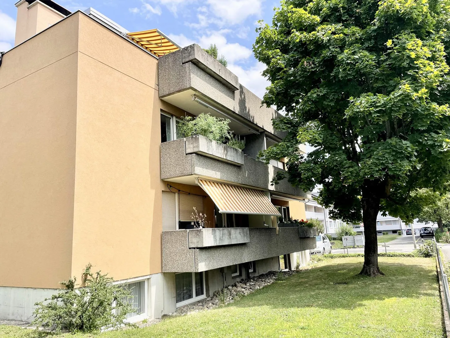 Parking space for rent - Photo 1 of 3