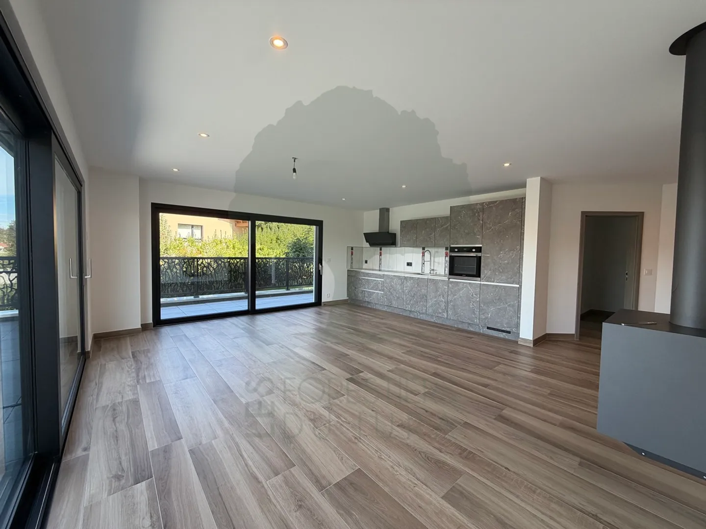 Magnifico appartamento di alta gamma di 4,5 locali con terrazza, giardino - Foto 1 di 21