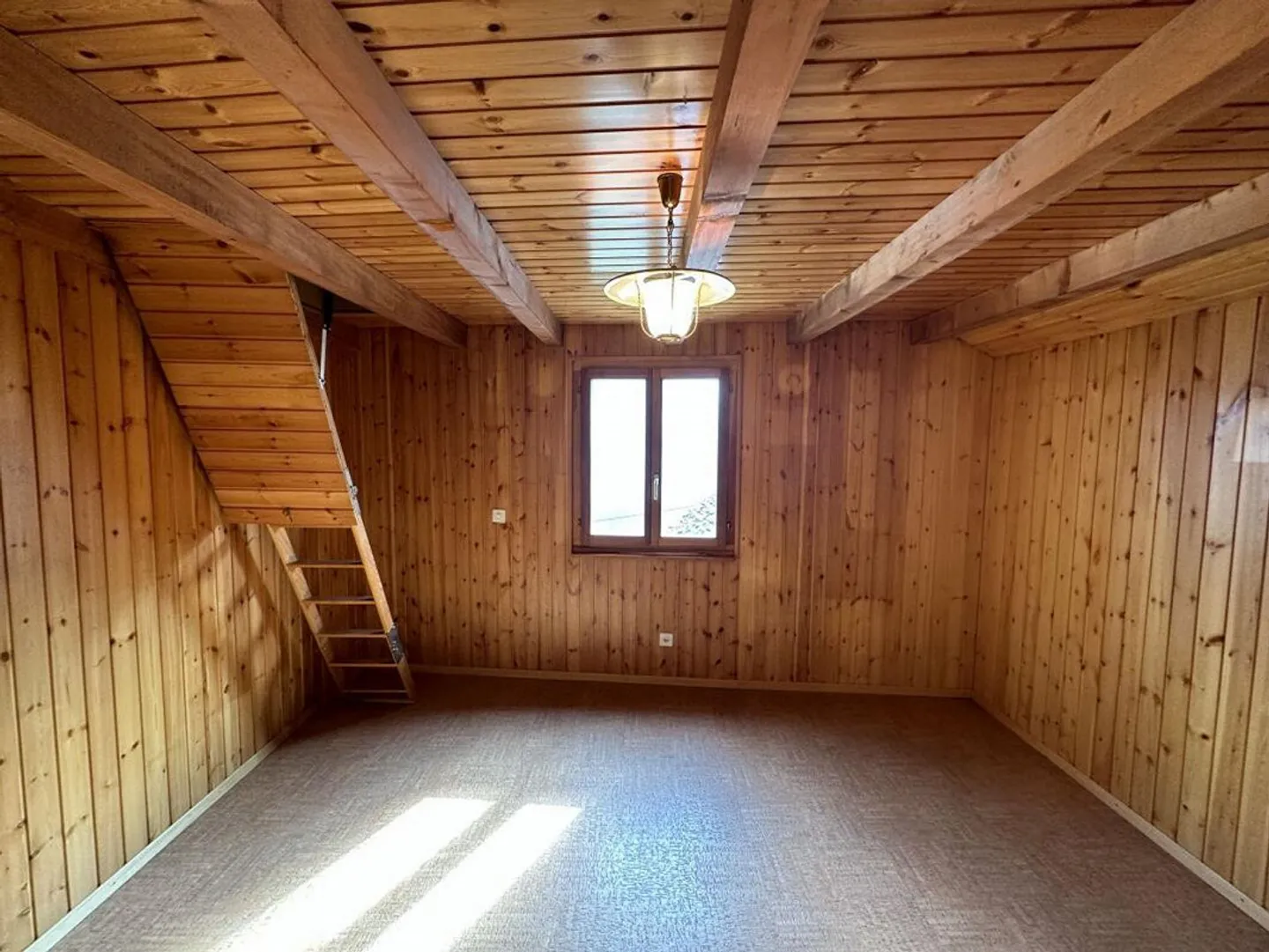 Charming Rustic Mountain House with Panoramic View - Photo 2 of 7