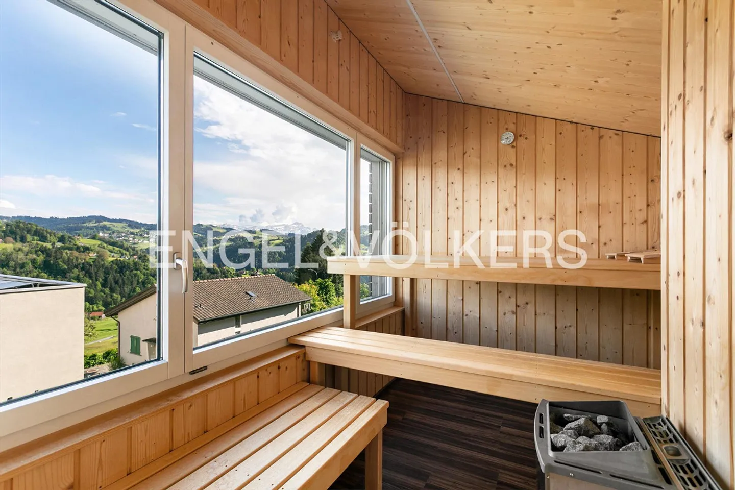 Spacious Home in a Quiet Location - Photo 9 of 10