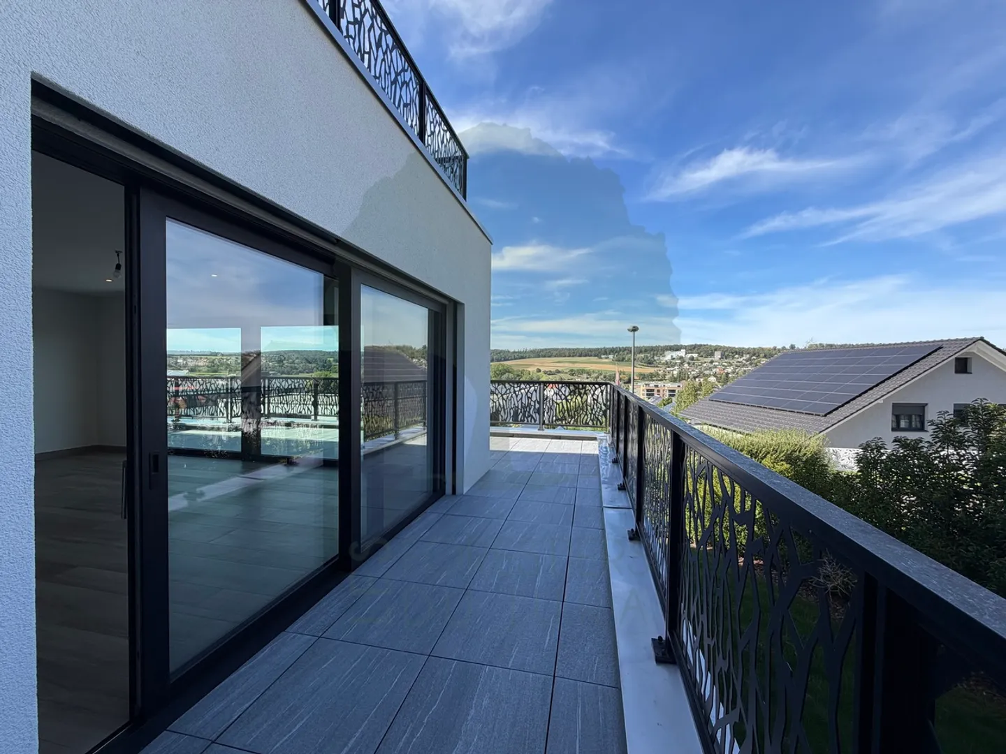 Magnifico appartamento di alta gamma di 4,5 locali con terrazza, giardino - Foto 7 di 21