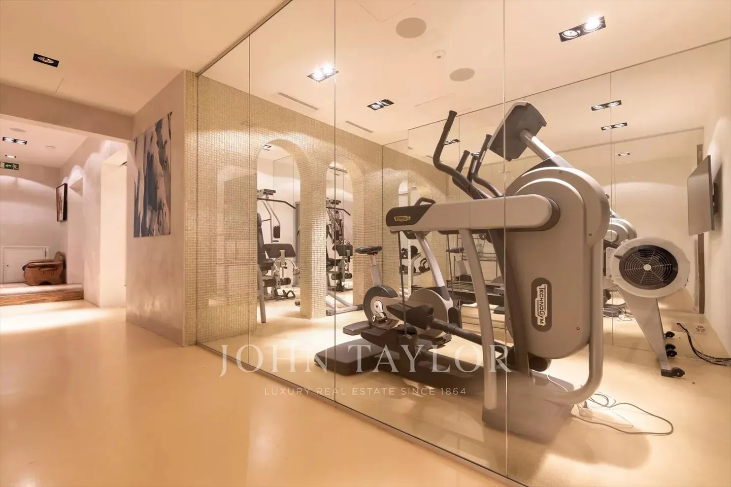 Now or Never! Luxury Chalet in Plans-Mayens - Photo 7 of 10