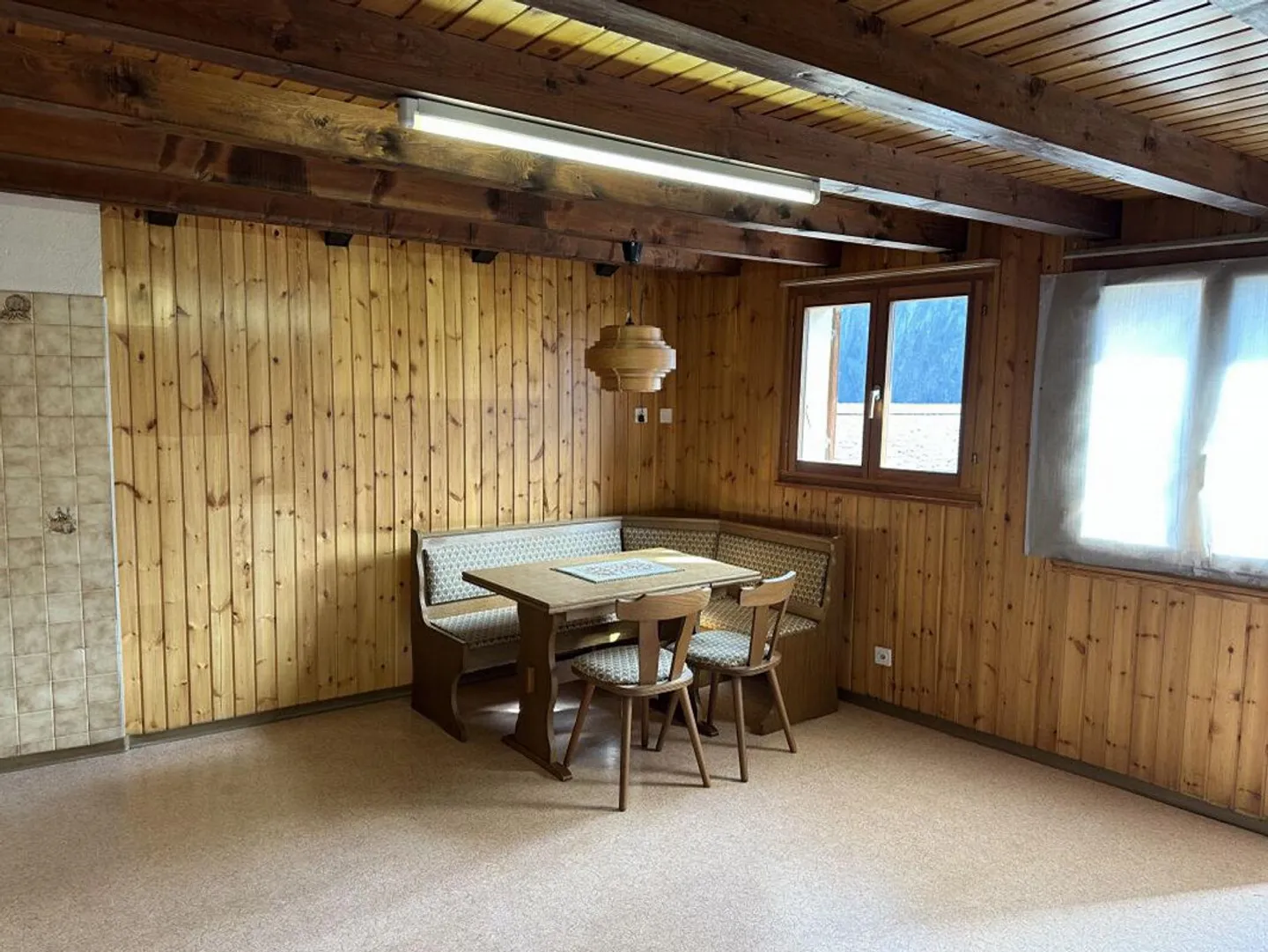 Charming Rustic Mountain House with Panoramic View - Photo 3 of 7
