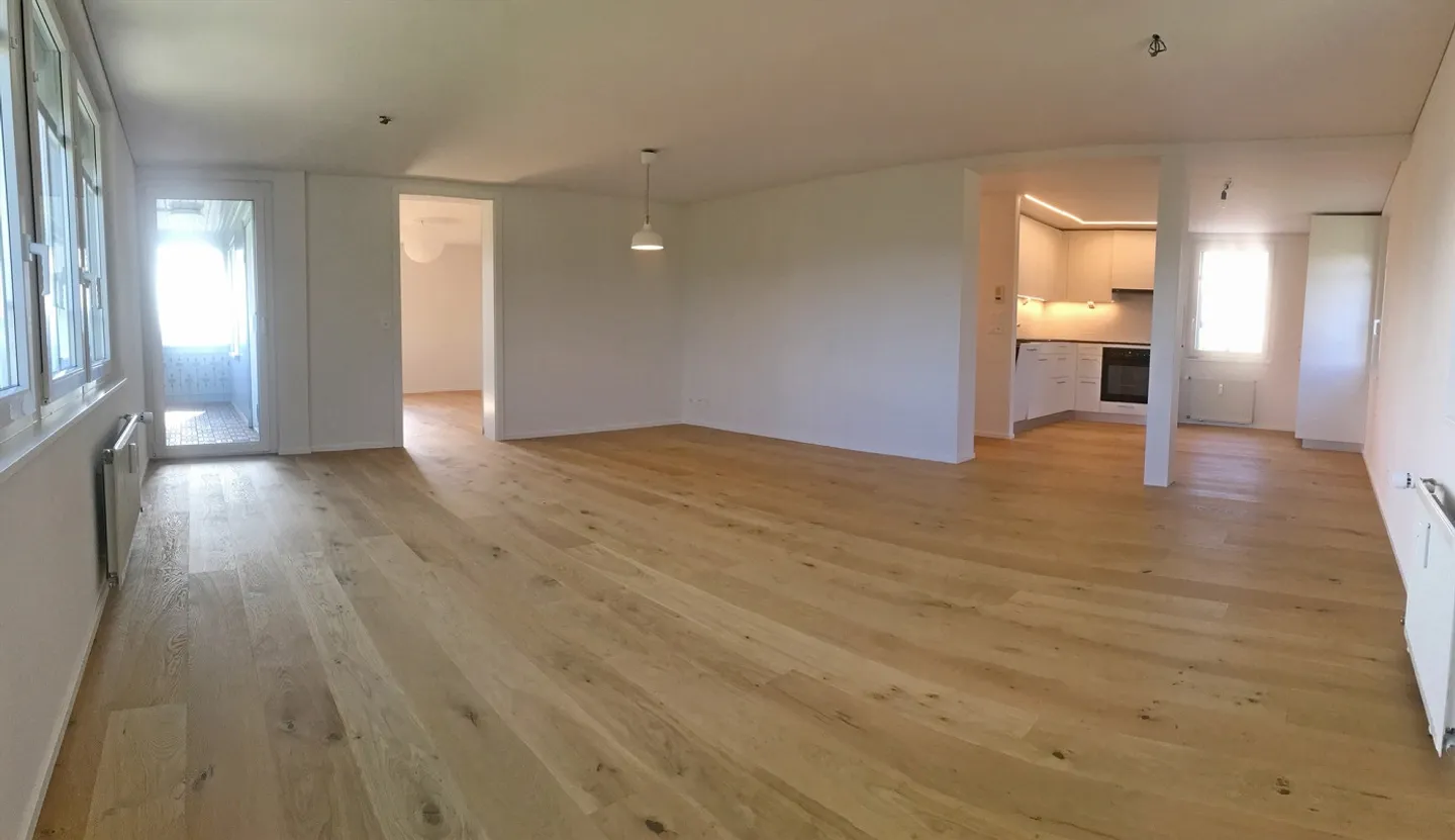 Appartamento 2,5 locali - ristrutturato con vista superba - Foto 2 di 12