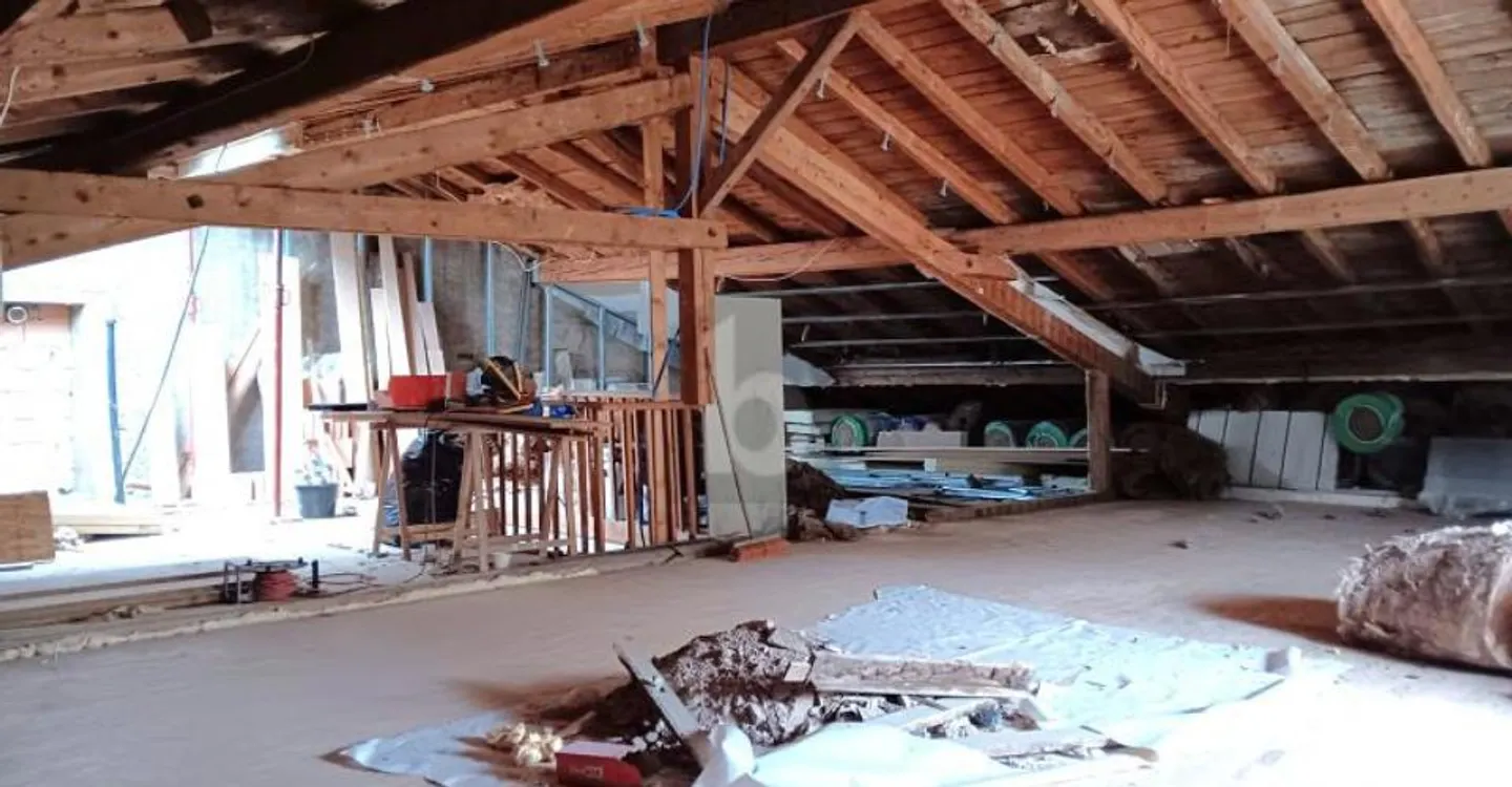 BRUT SPACE, PERMIT IN FORCE! - Photo 4 of 6