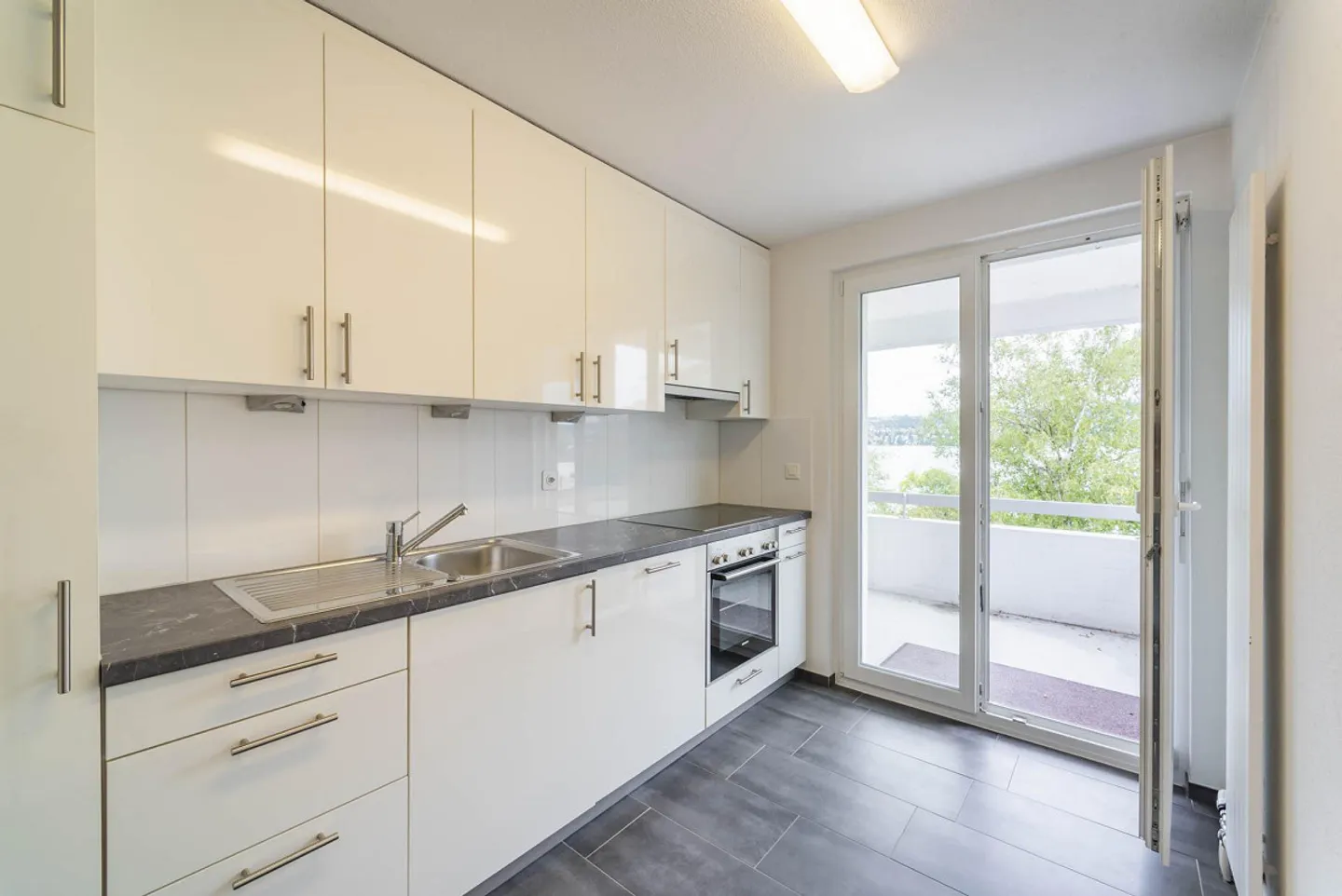 Helle Wohnung in Kilchberg - Foto 1 von 4