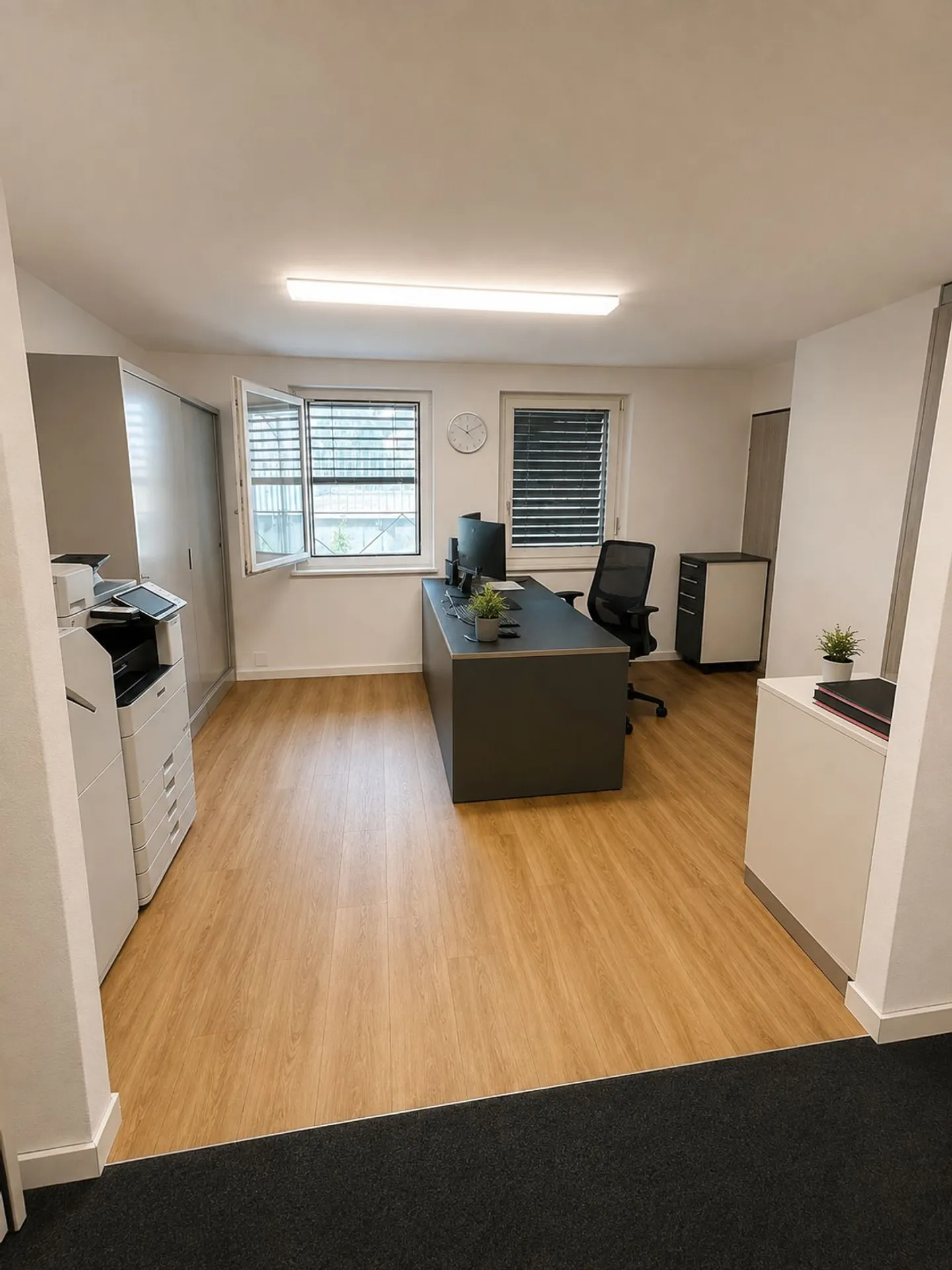148 m² Office for Rent in Echallens - Photo 2 of 7