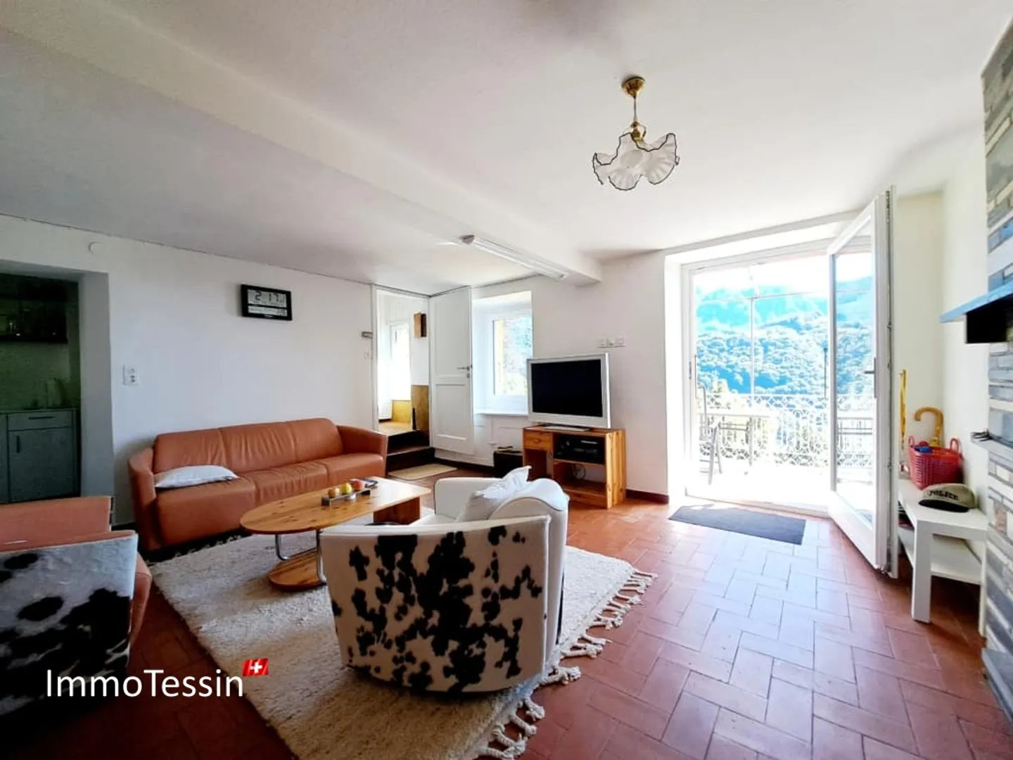 BIJOUX Tessinerhaus: Lovingly restored Ticino house with breathtaking views of the valley - Photo 8 of 13