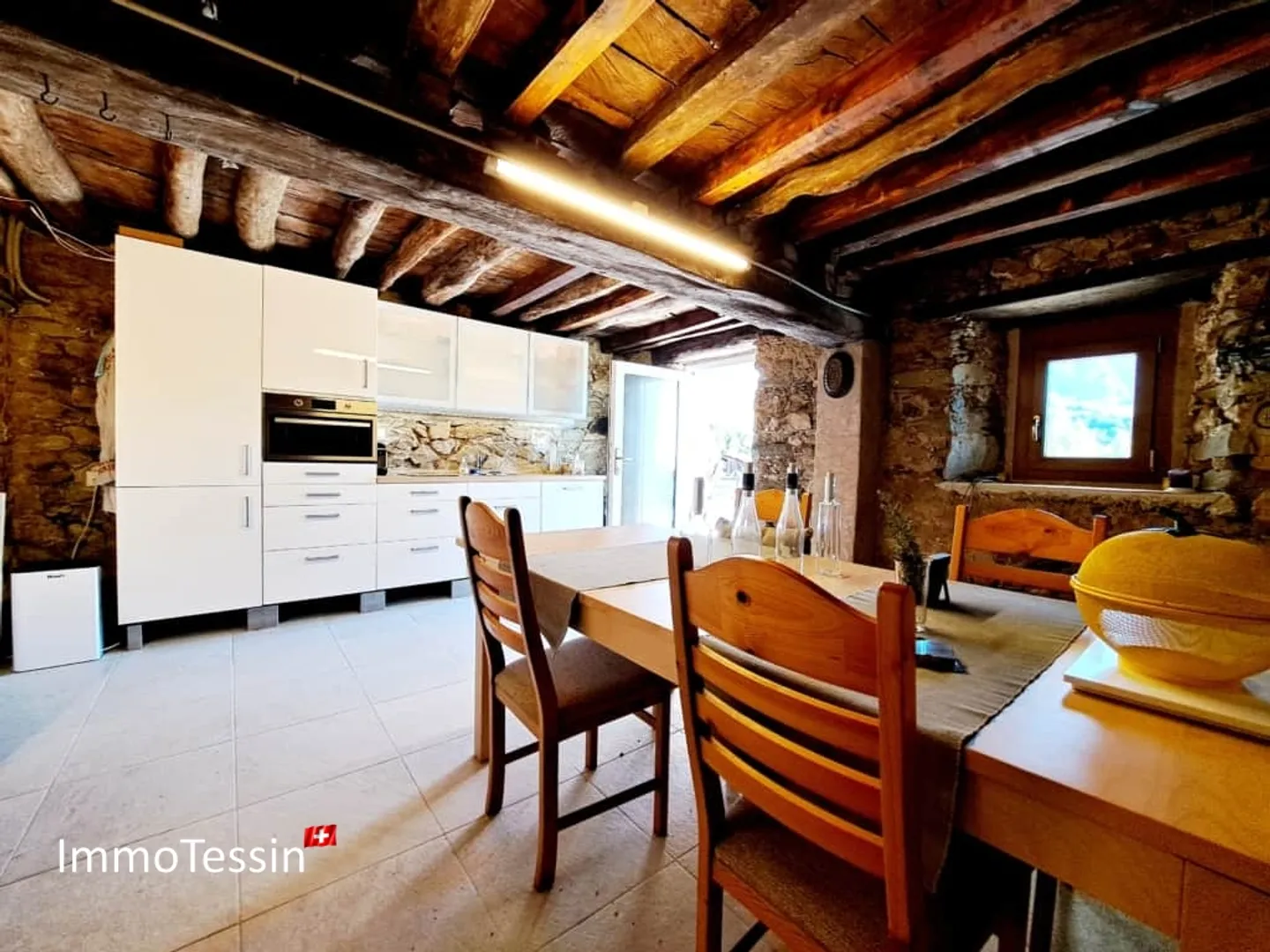 BIJOUX Tessinerhaus: Lovingly restored Ticino house with breathtaking views of the valley - Photo 10 of 13