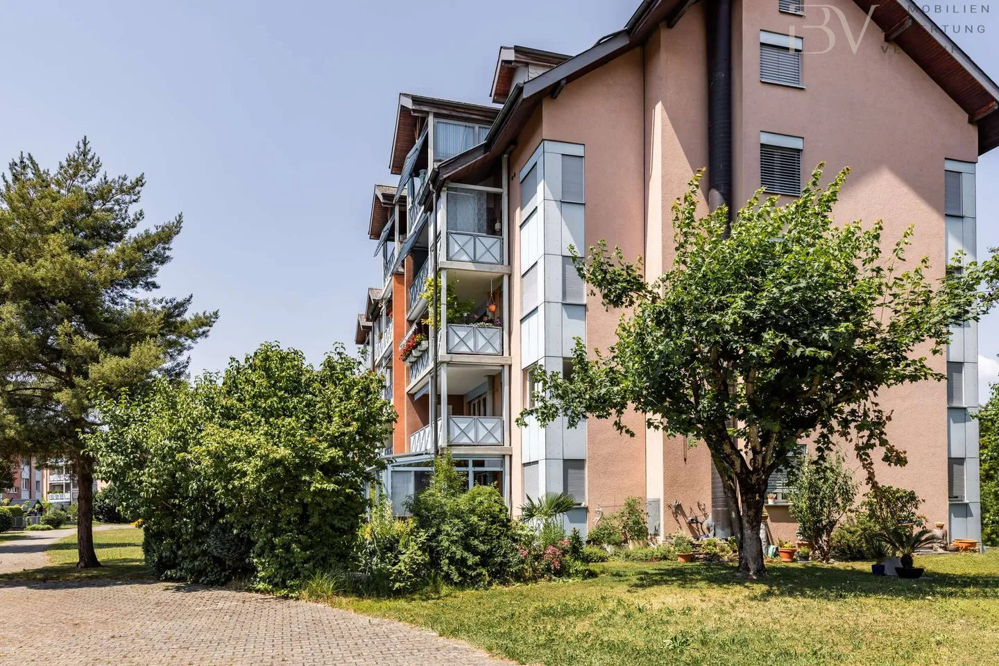 Well-maintained 3.5-room apartment in a preferred location in Thun - Photo 3 of 21