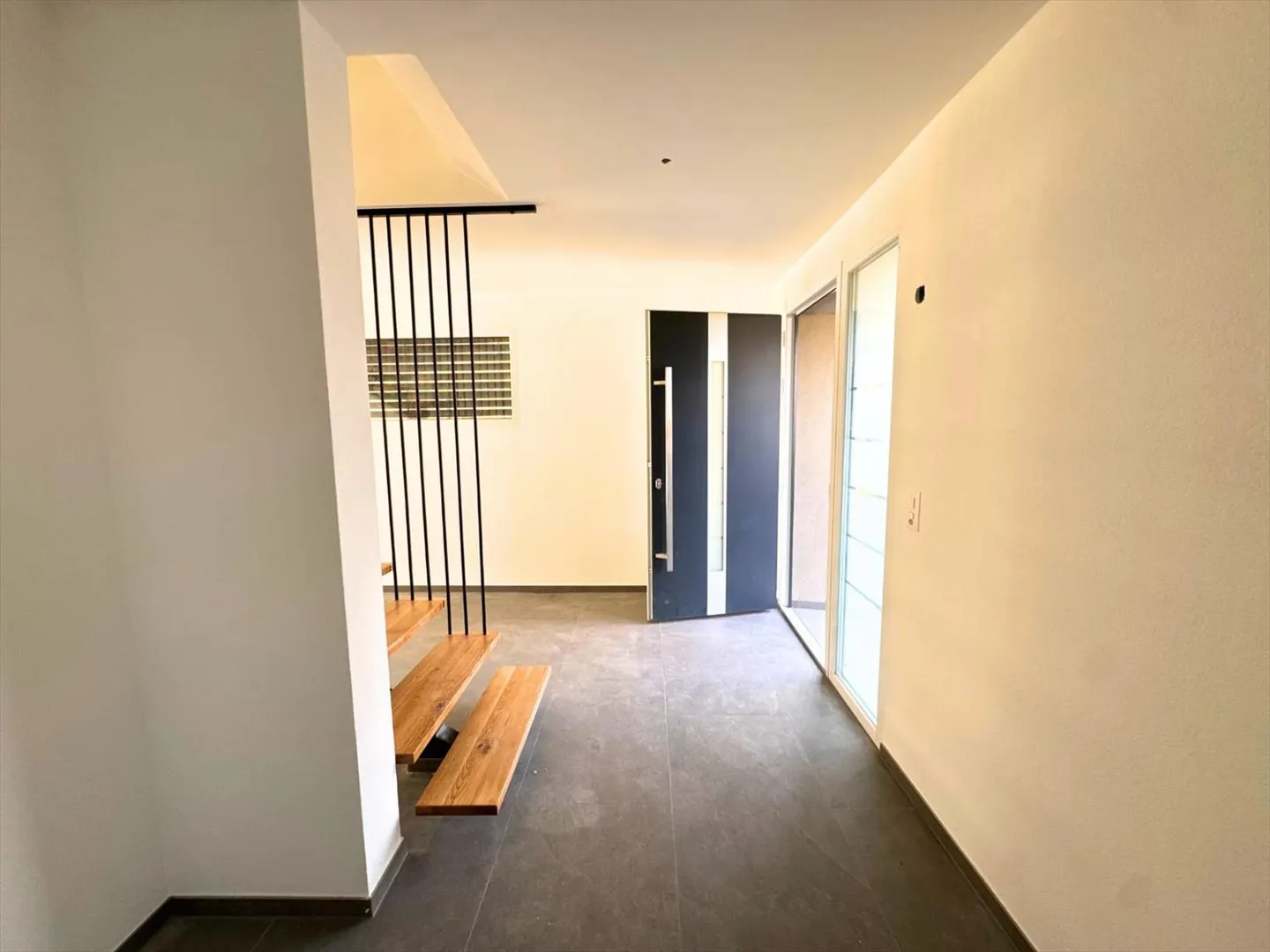 Maison jumelle à vendre - Photo 3 sur 13