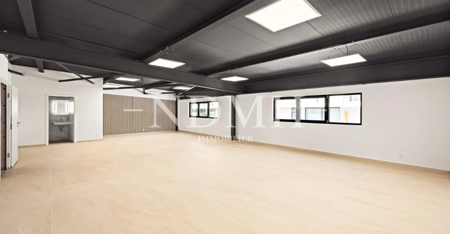 Heller und modularer Arbeitsraum in einem Gewerbegebiet - Foto 2 von 7