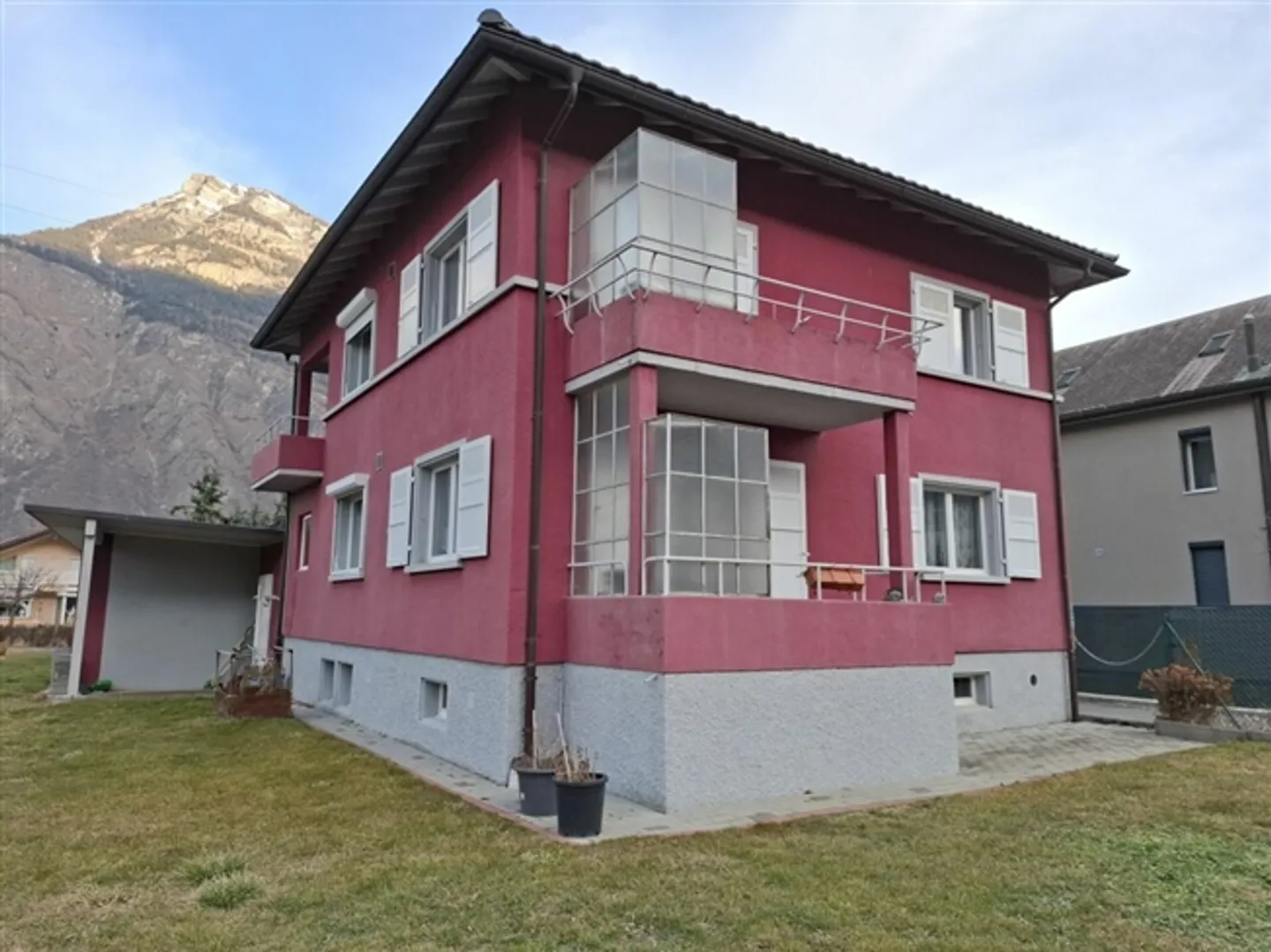 Appartement spacieux de 3,5 pièces au premier étage avec place de parking et box de garage - Photo 8 sur 9