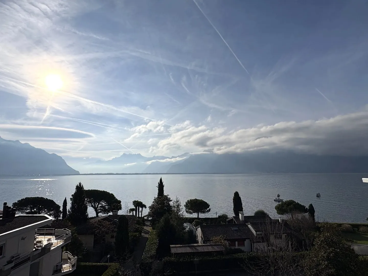 Stupendo appartamento di 3,5 locali con vista mozzafiato sul lago e sulle montagne - Foto 8 di 11