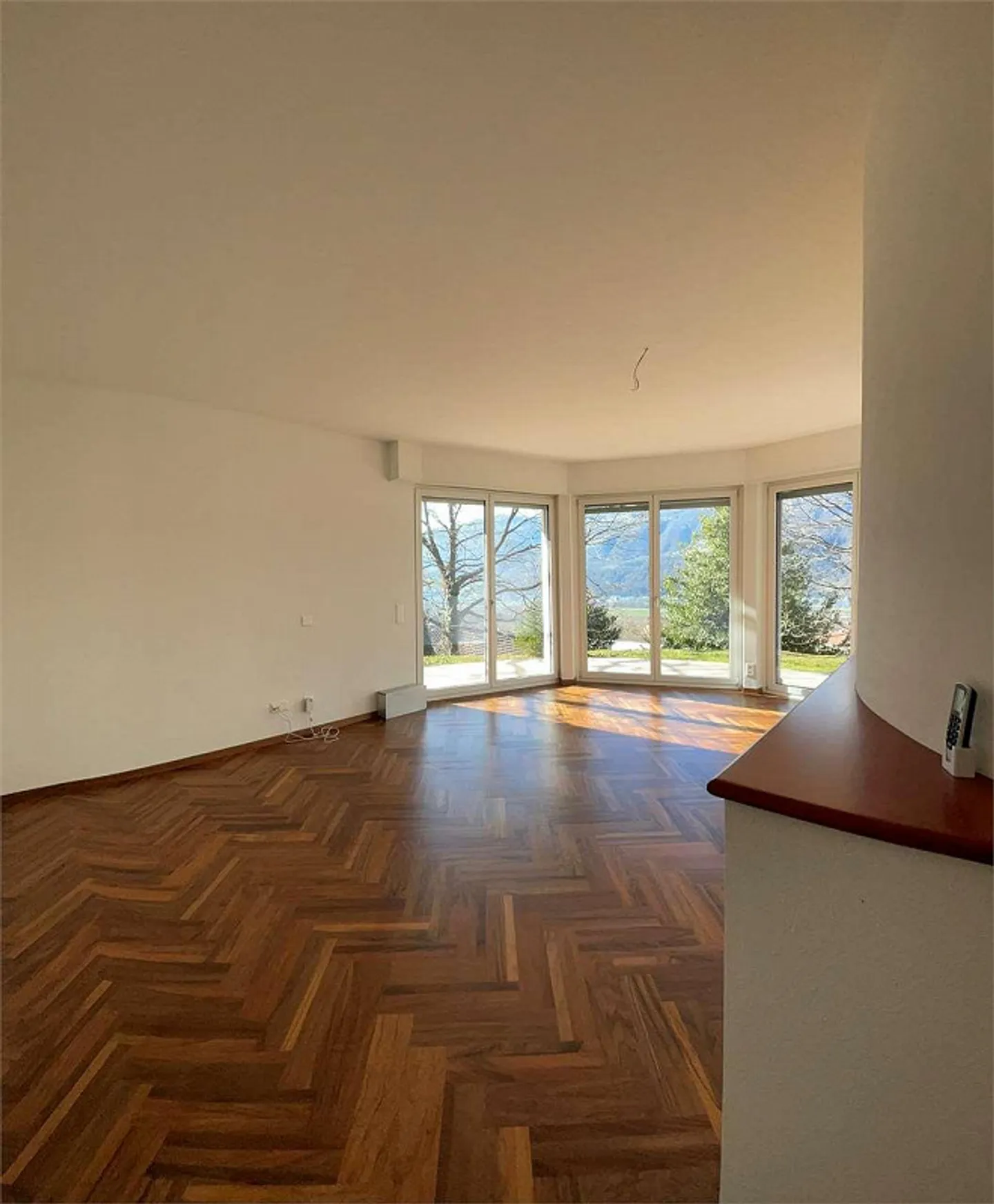 Exclusive Villa with Wellness Area and Open View in the Green of Vezia - Photo 9 of 13