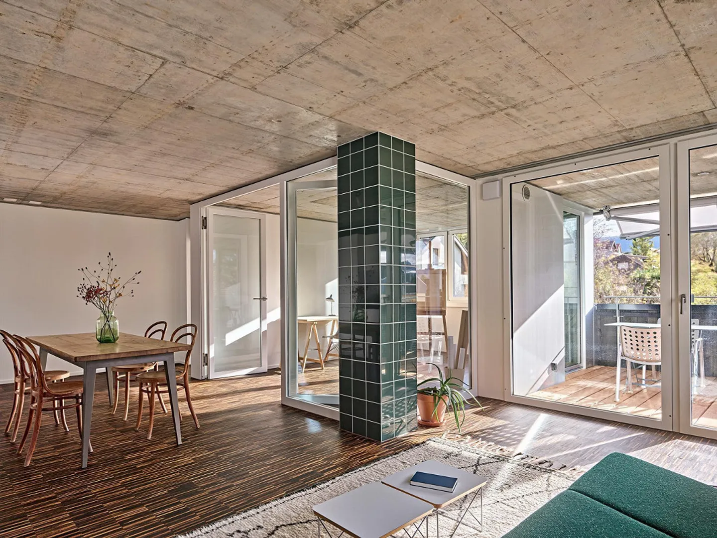 Therwil - Appartamento 3.5 stanze con giardino d'inverno - Foto 2 di 6