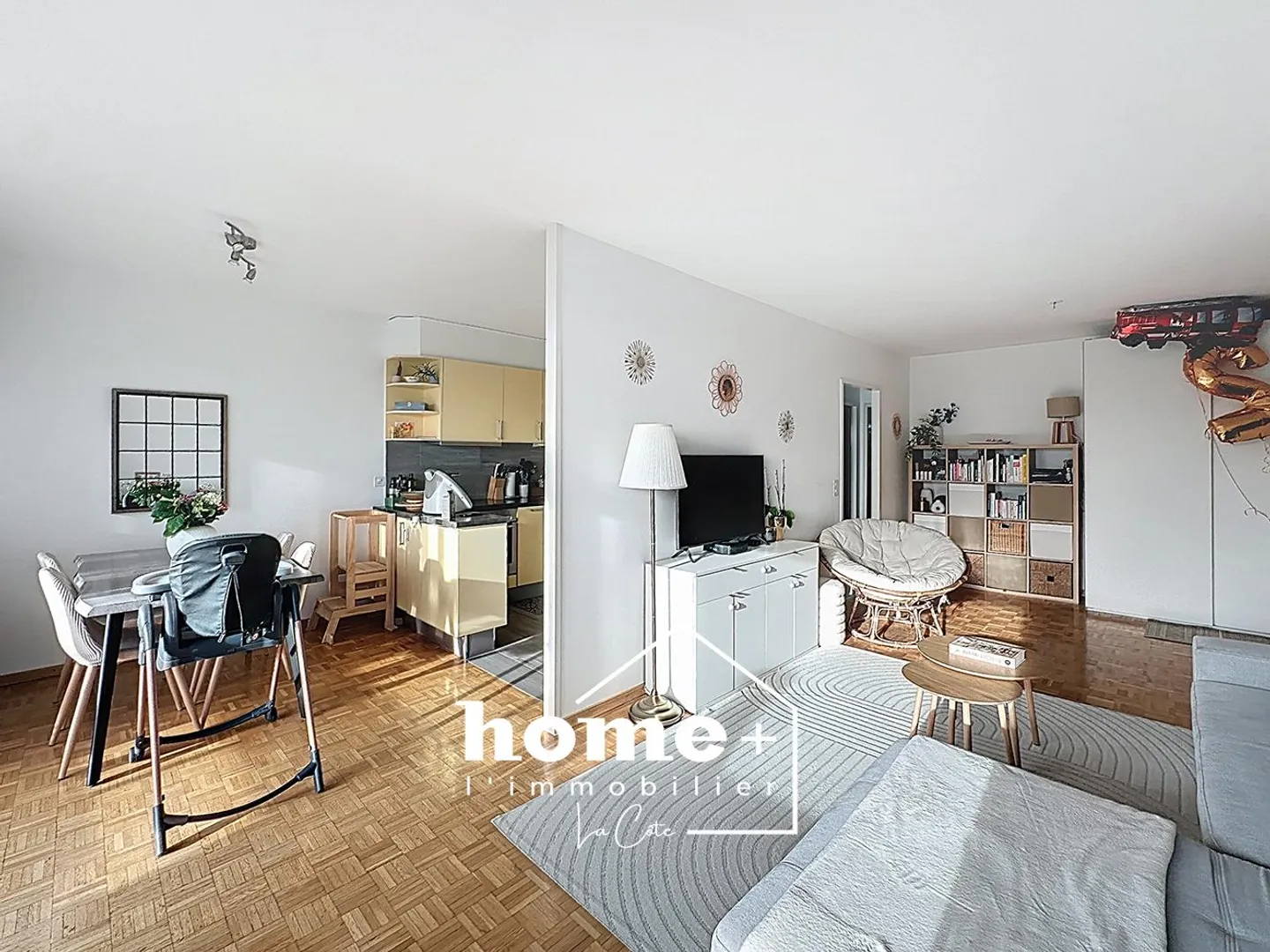 En exclusivité - Appartement de 3,5 pièces avec vue - Photo 3 of 8