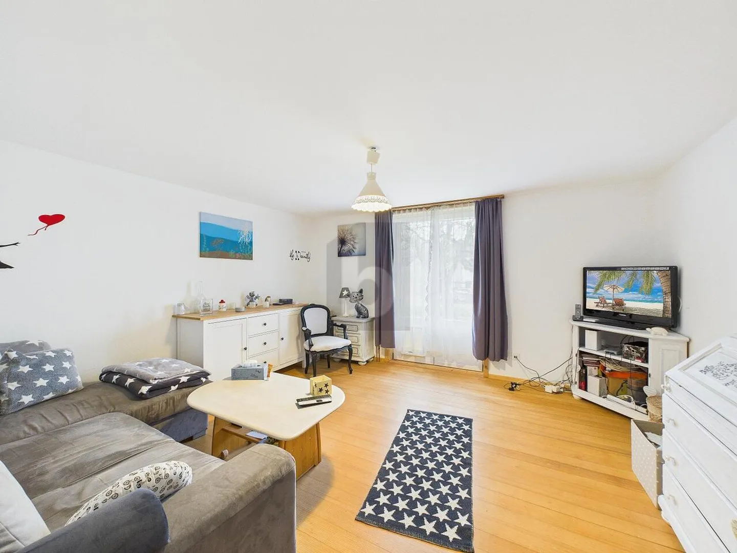 Charming Family Home in Rapperswil - Photo 2 of 6