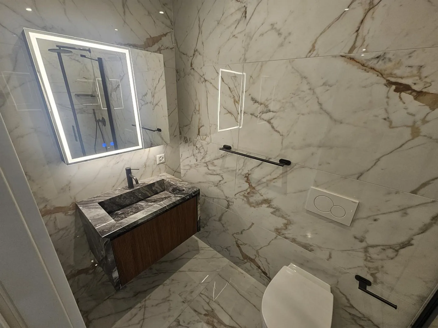 FOR RENT NEW AND BEAUTIFUL 3.5 ROOMS IN LUMINO - Photo 5 of 9